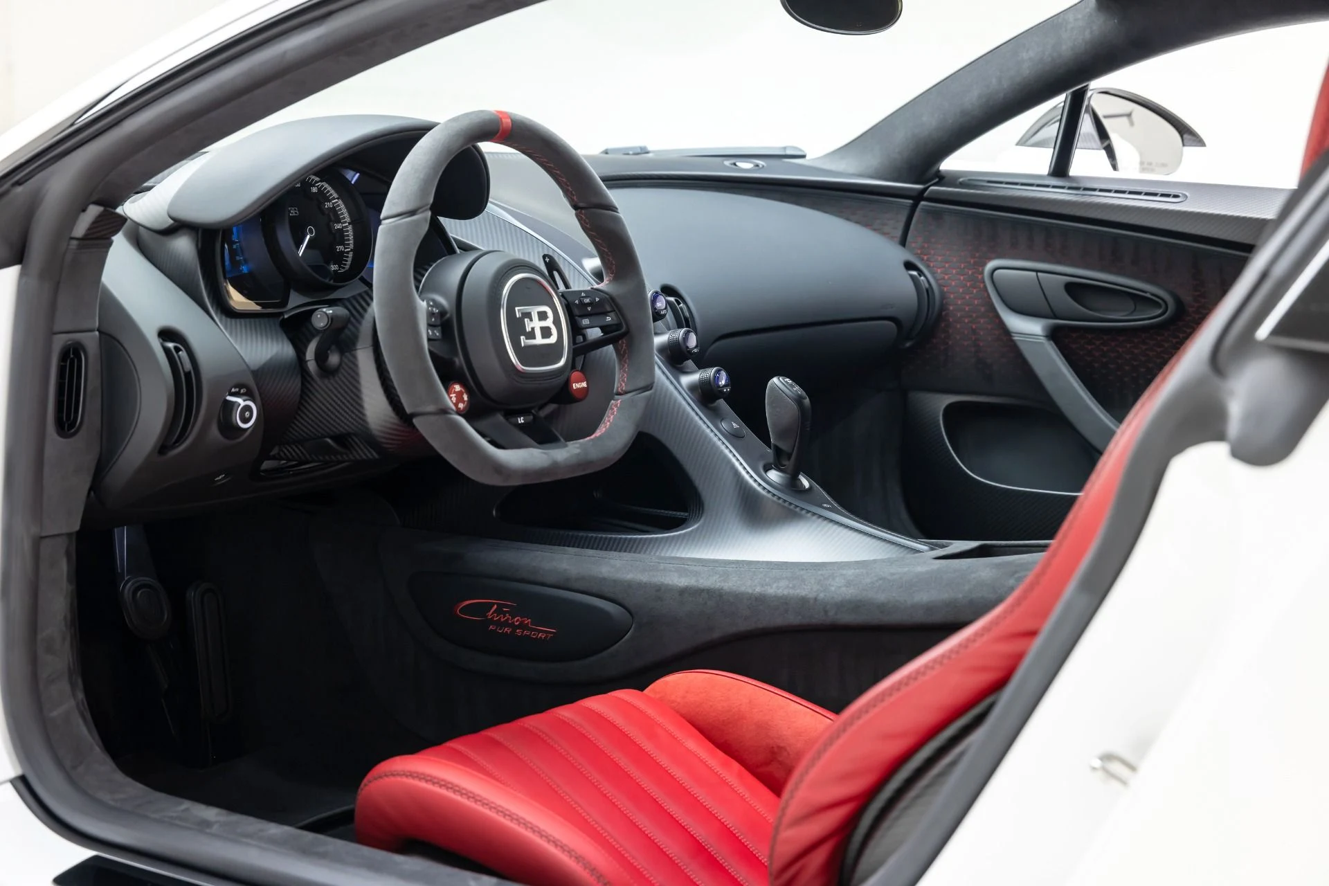 mph014_615873886_11790_p15_l_5e83c0ffd1