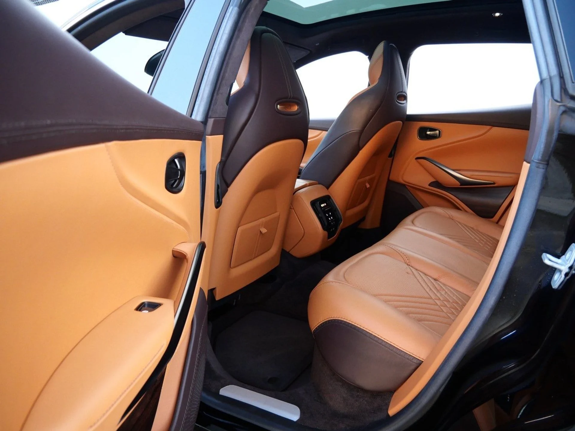 mph014_617438533_70e7c44664fb81d3836b2c4ee66a1a3fx_a924118c9d