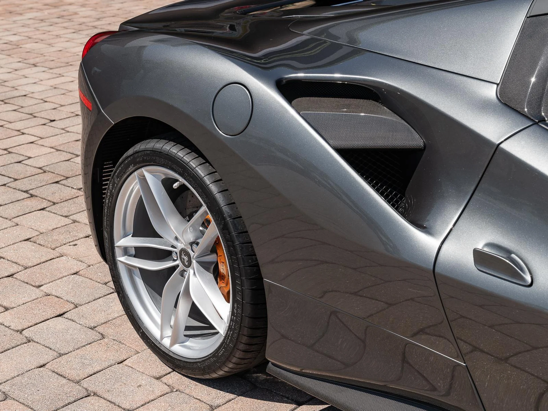 mph014_618959443_Used_2018_Ferrari_488_Spider_Convertible_1771927247_60f618c64d