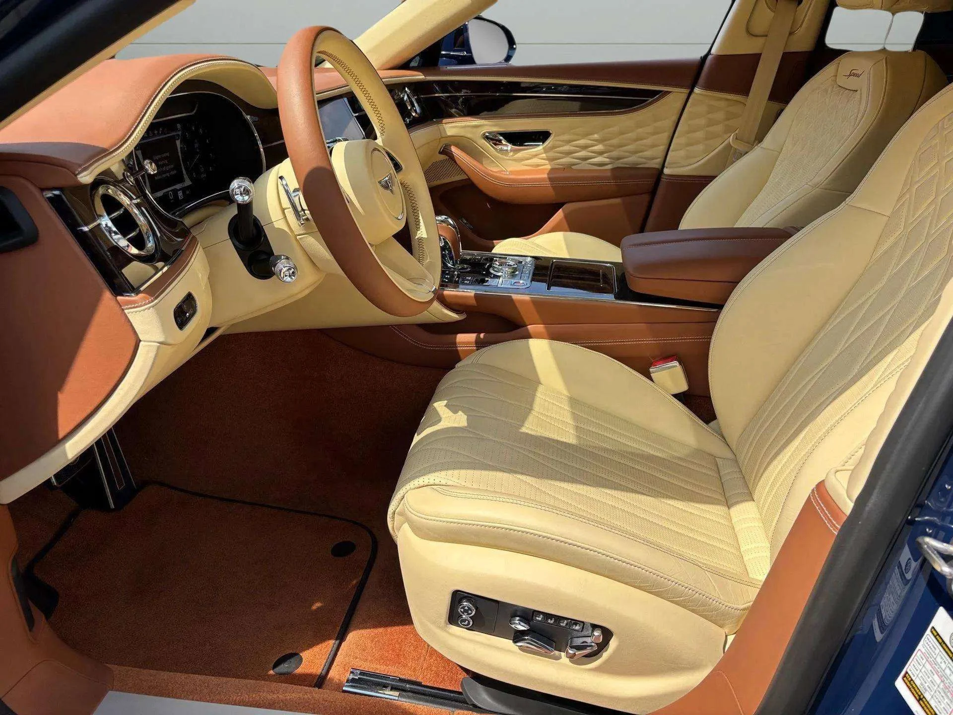 mph014_622498016_0ed221f918374d2fbb2d0cc65ceeca7f_e21691d418