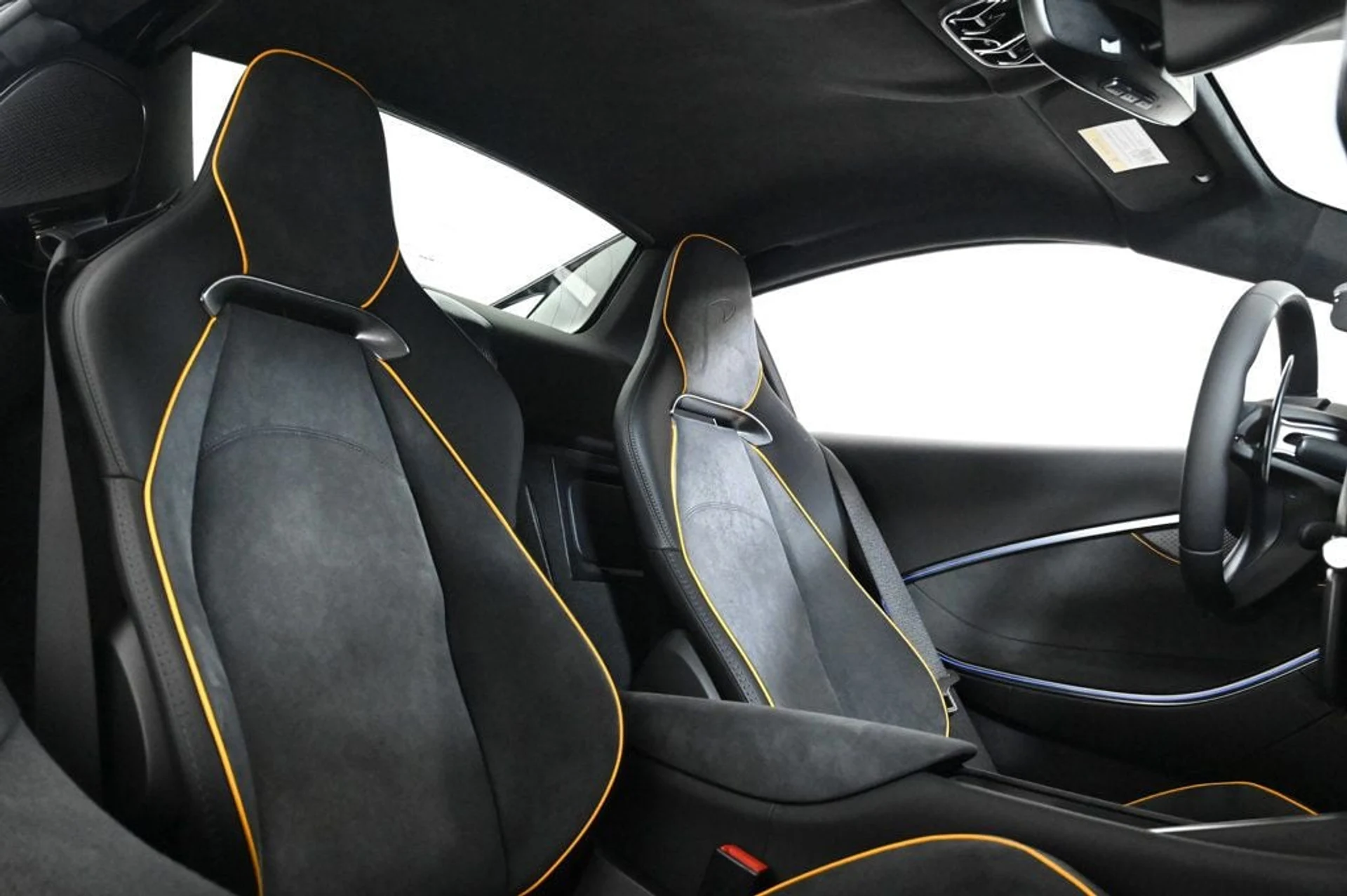 mph014_622632778_new_2026_mclaren_artura_11350_22913477_14_1024_267f6f5c70