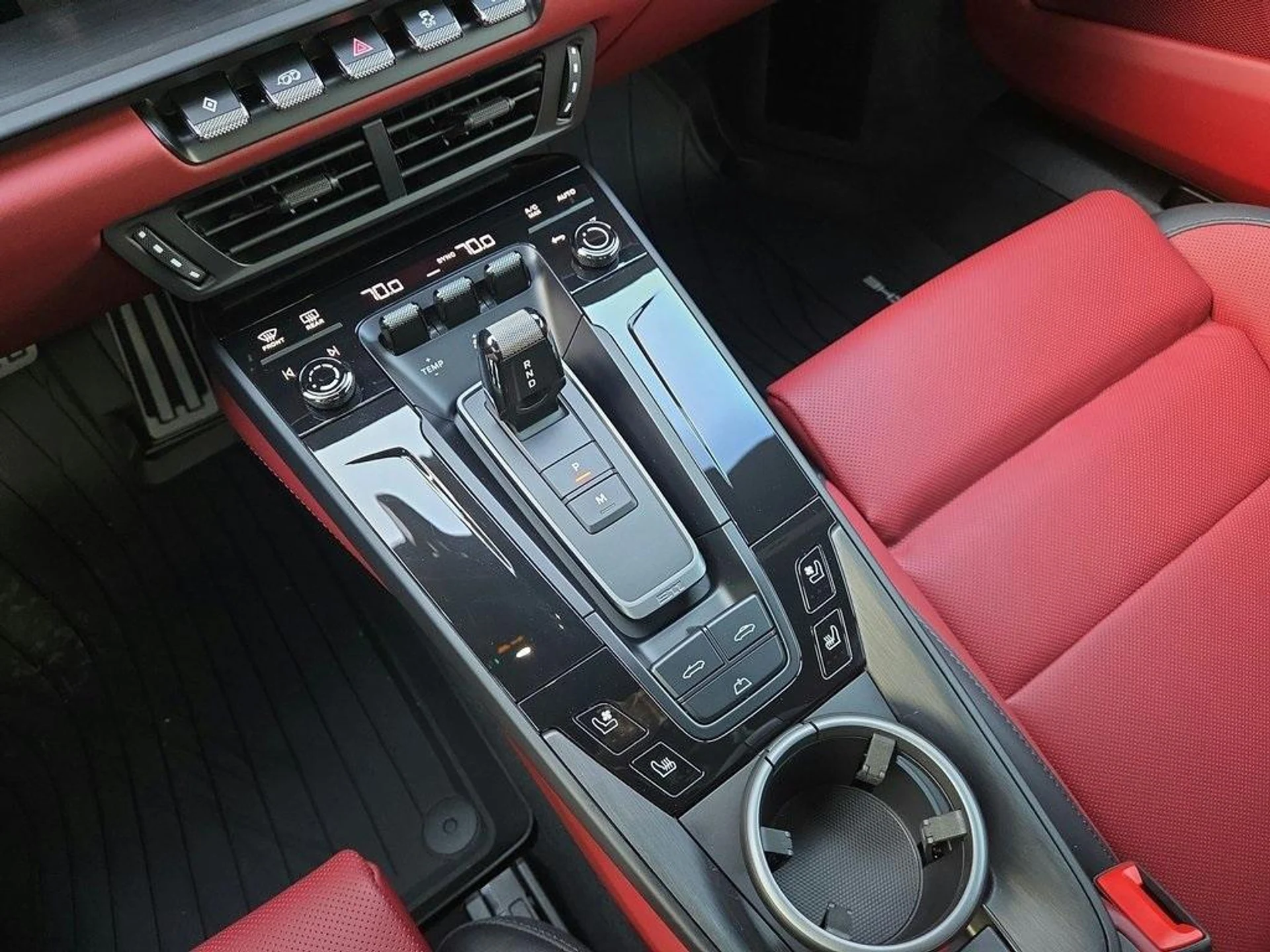 mph014_622900601_Enb4wcsykkg_Bp0_Mplq_X_Kk_D_6i_Zg_3a3341a870