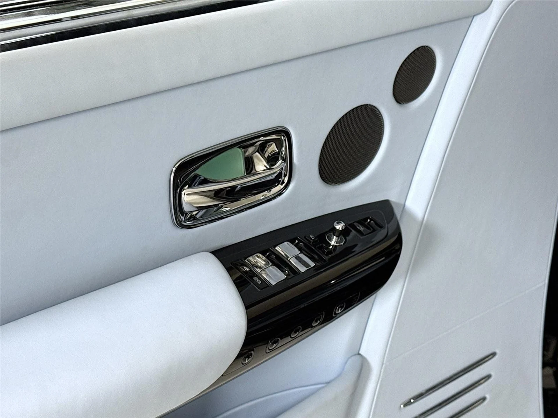 mph014_626788281_cb2a155bb794626c1acfc5fe4afc0138_69c5de57ec