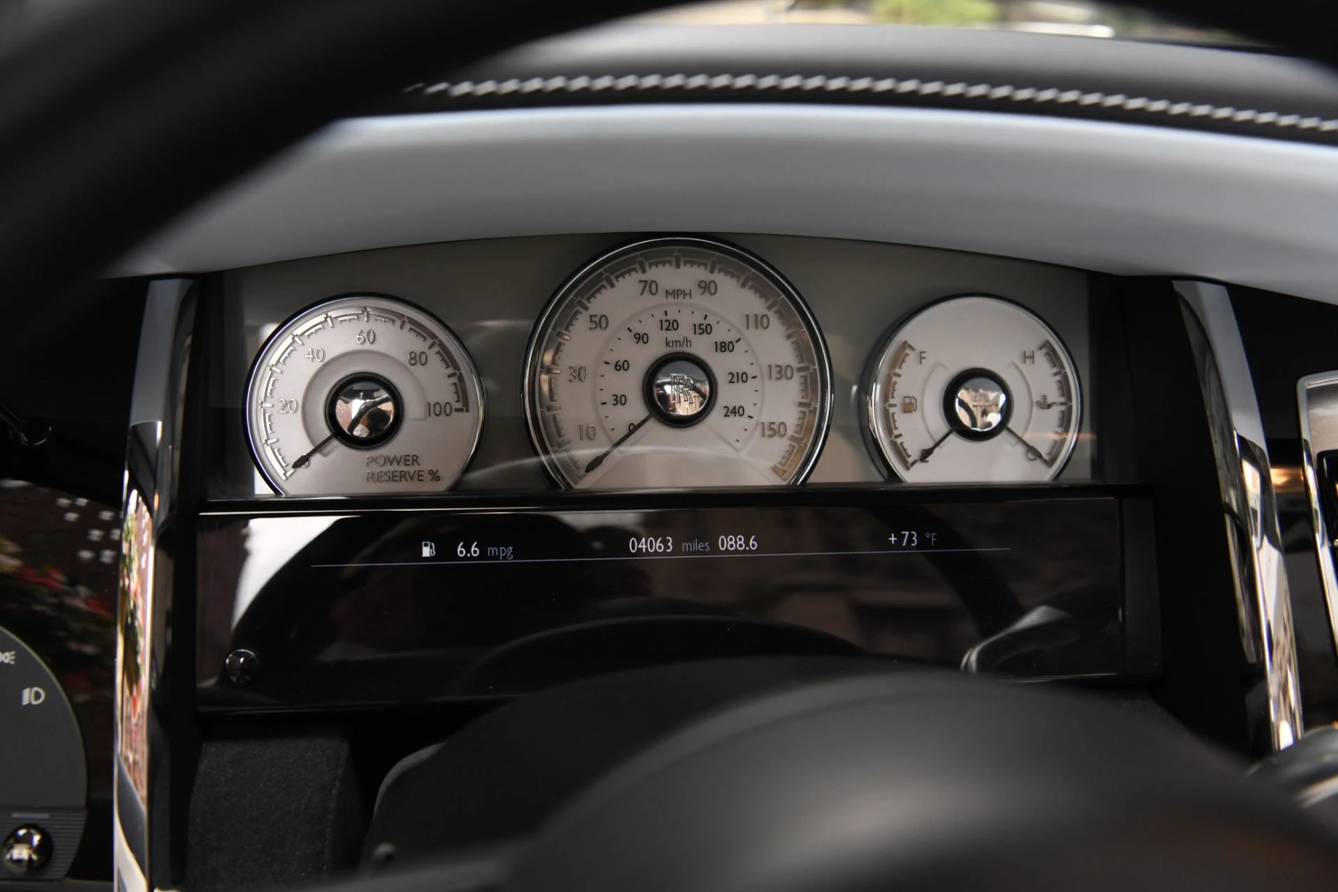 mph014_63276040_8627_p16_l_0b4437fa1d