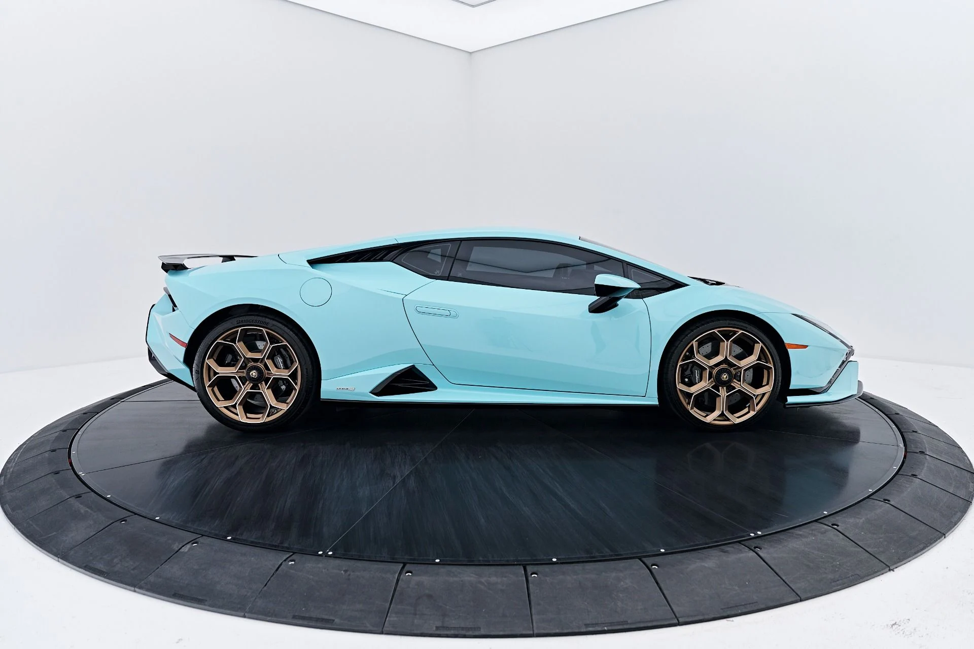 mph014_634591935_Used_2024_Lamborghini_Huracan_Tecnica_Base_1788455353_78f082fa13