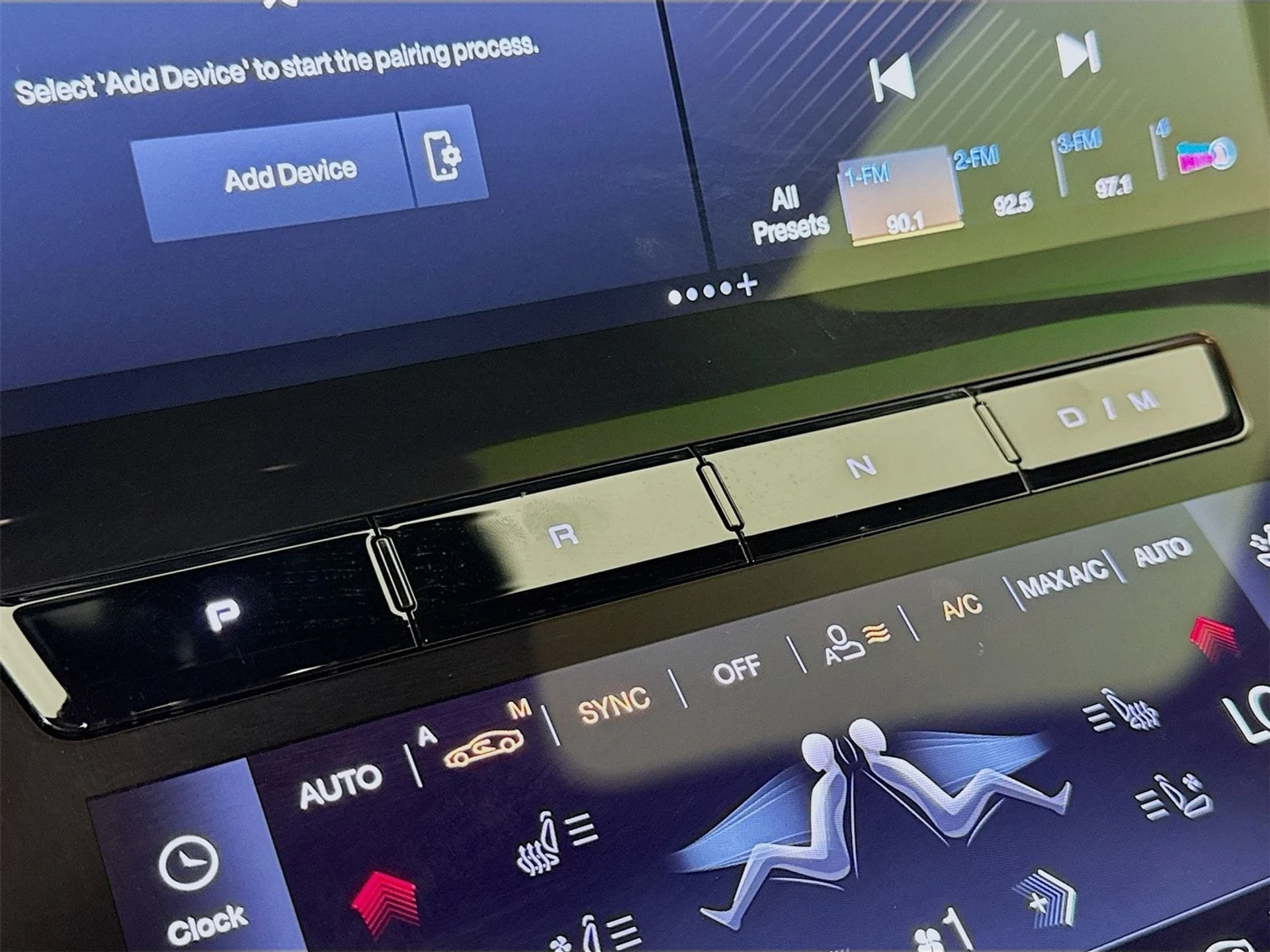 mph014_637647559_cb3a6954ba03a082385976bc66ebc817x_1266b5cd3d