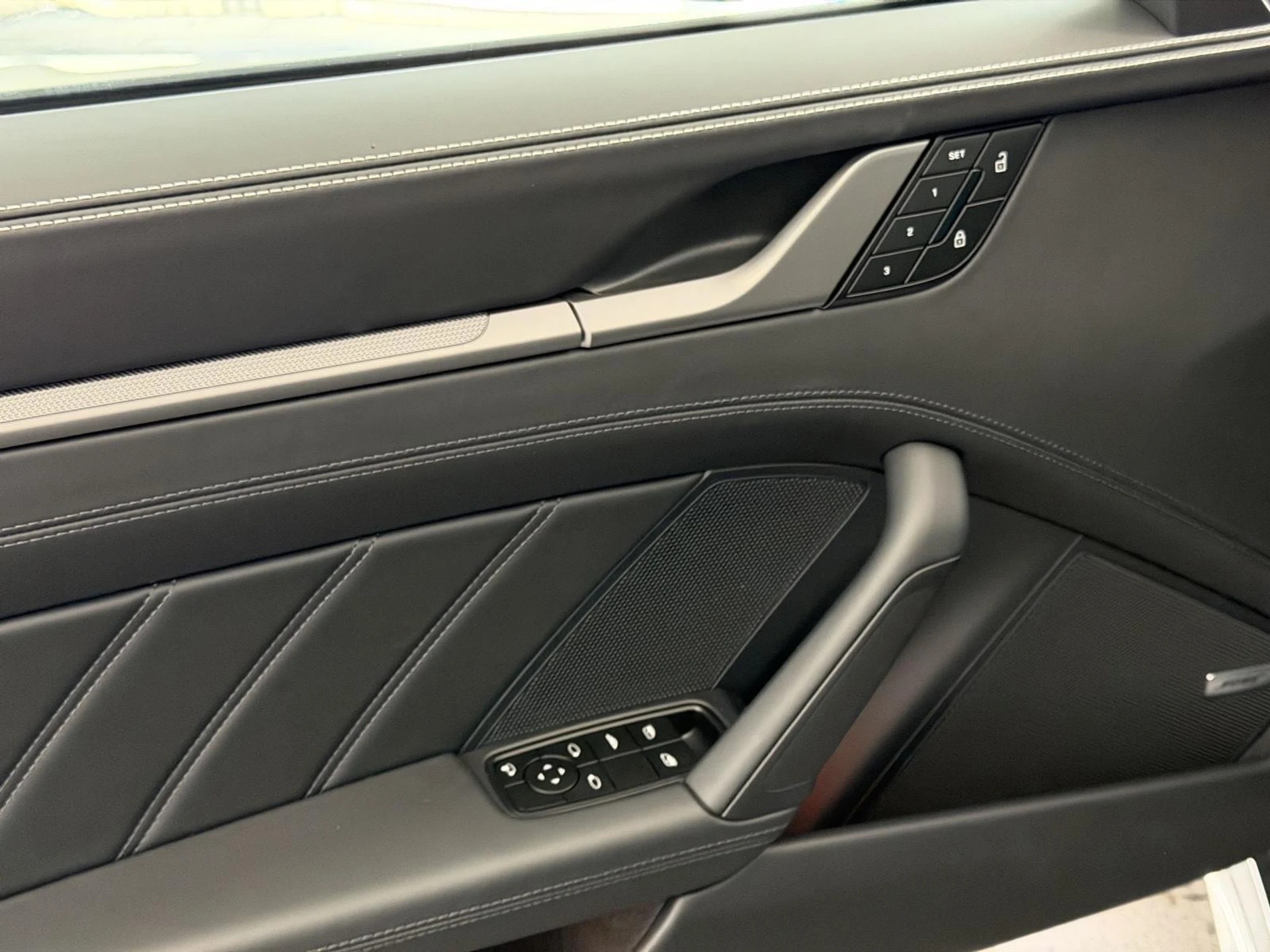 mph014_646142404_4610d24634211899f64783528efa3880x_fe0d7fa385