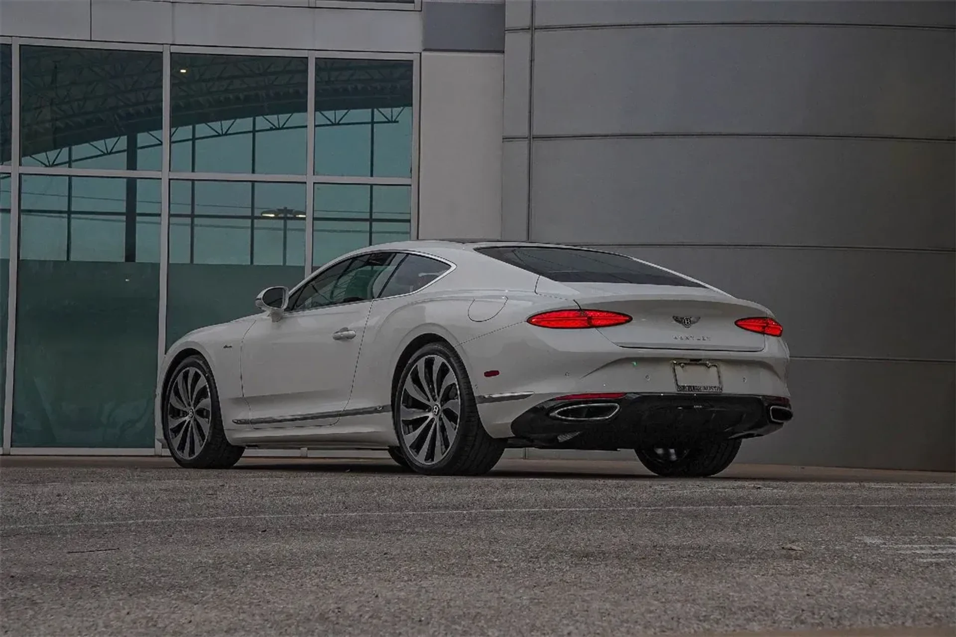 mph014_648596435_77eaf79372784366818fa7e1293790d4_6db1e28d75