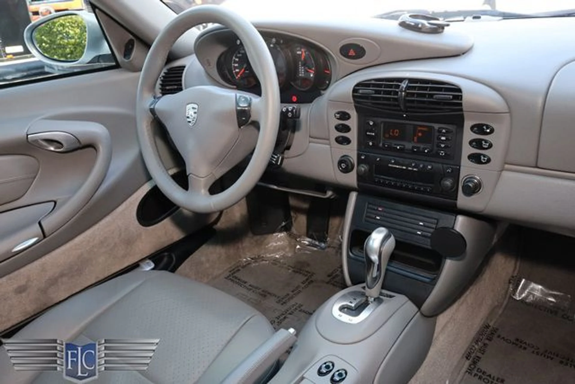 mph014_668830752_used_2000_porsche_911_carrera_2drcarrera4coupewtiptronic_6305_23086843_19_640_5f17b49df5