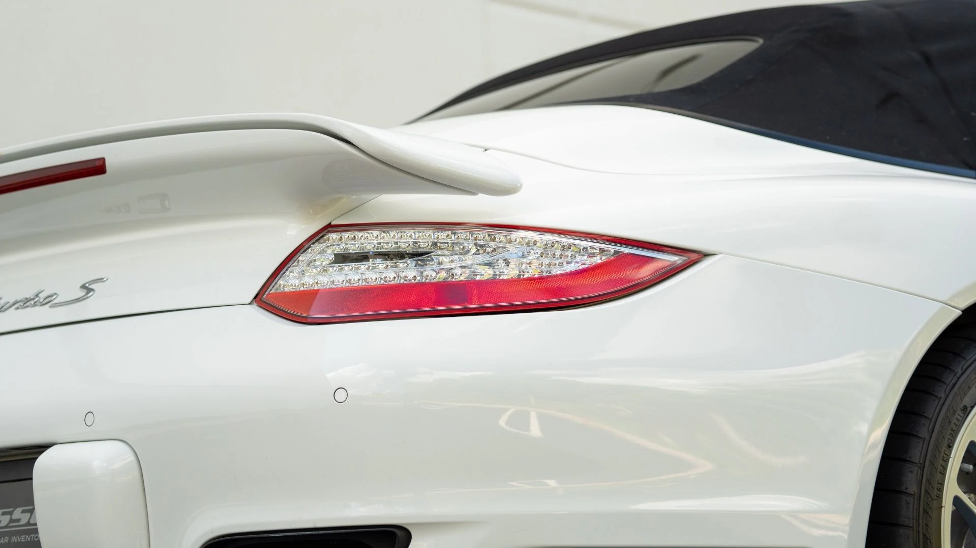 mph014_669382421_Used_2011_Porsche_911_Turbo_S_1754935906_8275c90592