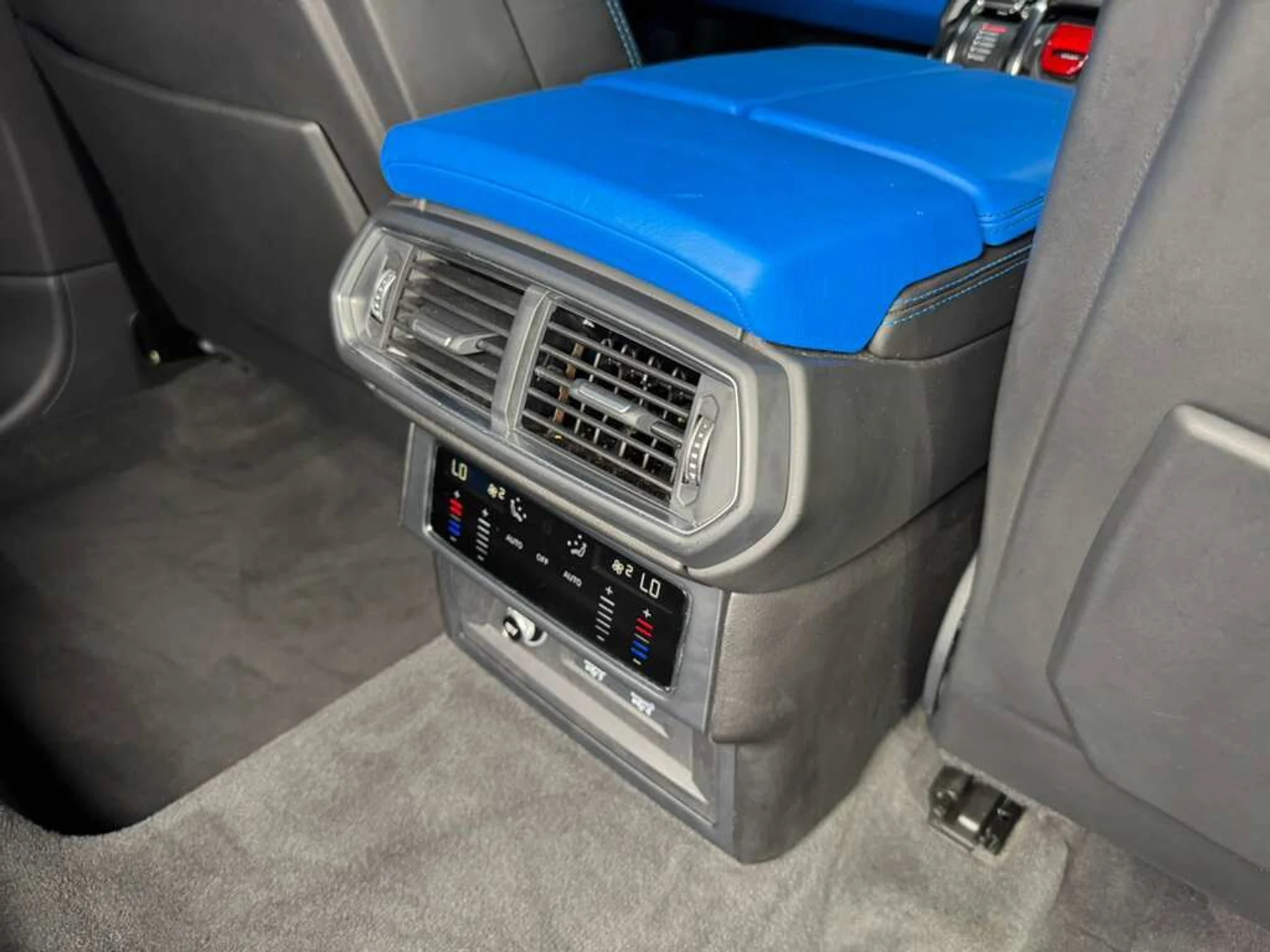 mph014_670720160_ef2ae47e395595b68898e3ecd9108df5_6ea3d99510