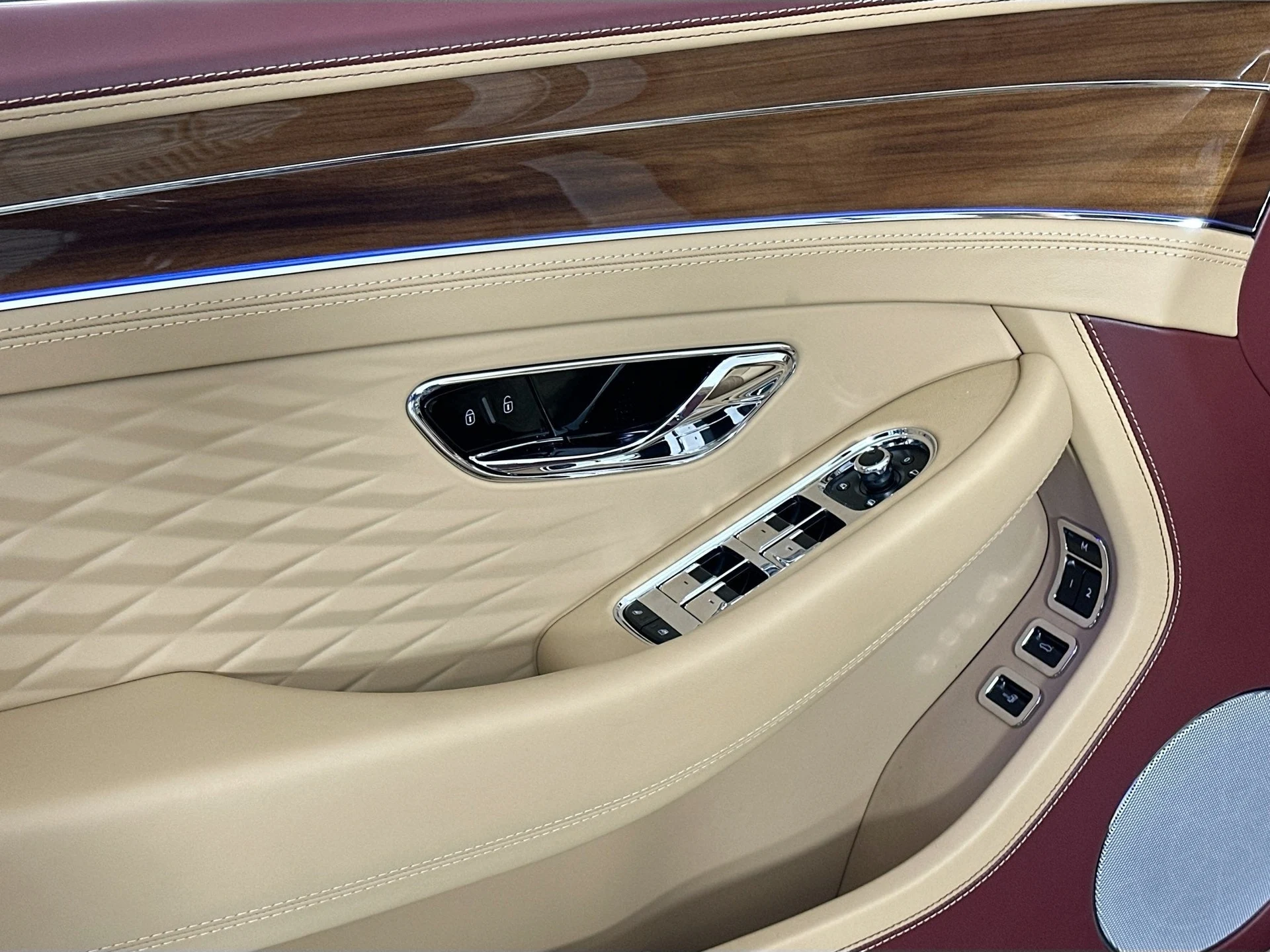 mph014_670942834_15_1d3ebae2f6