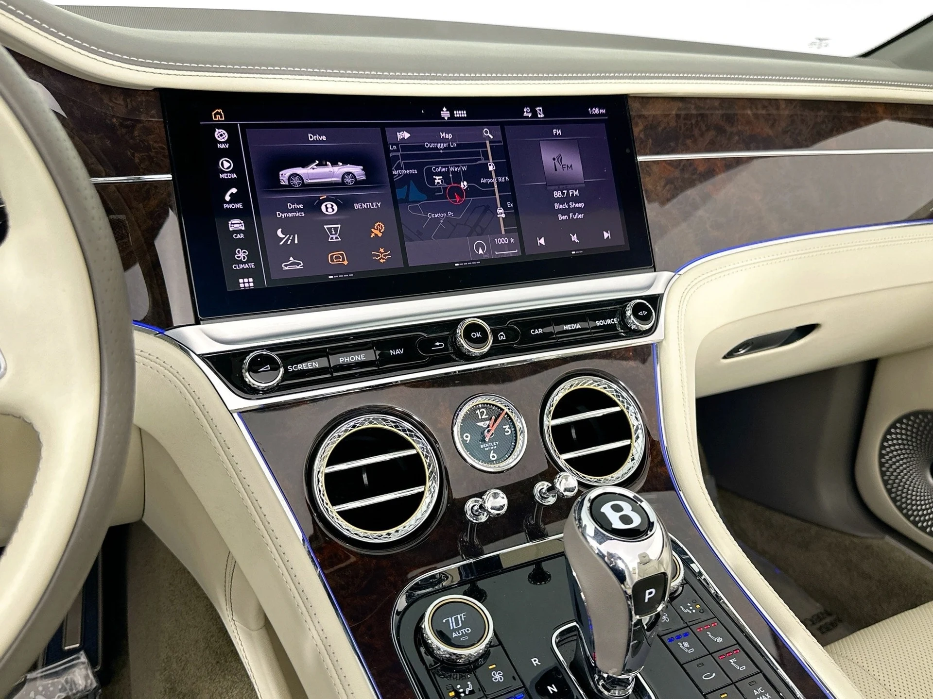 mph014_672164_15_de3ed8af4d