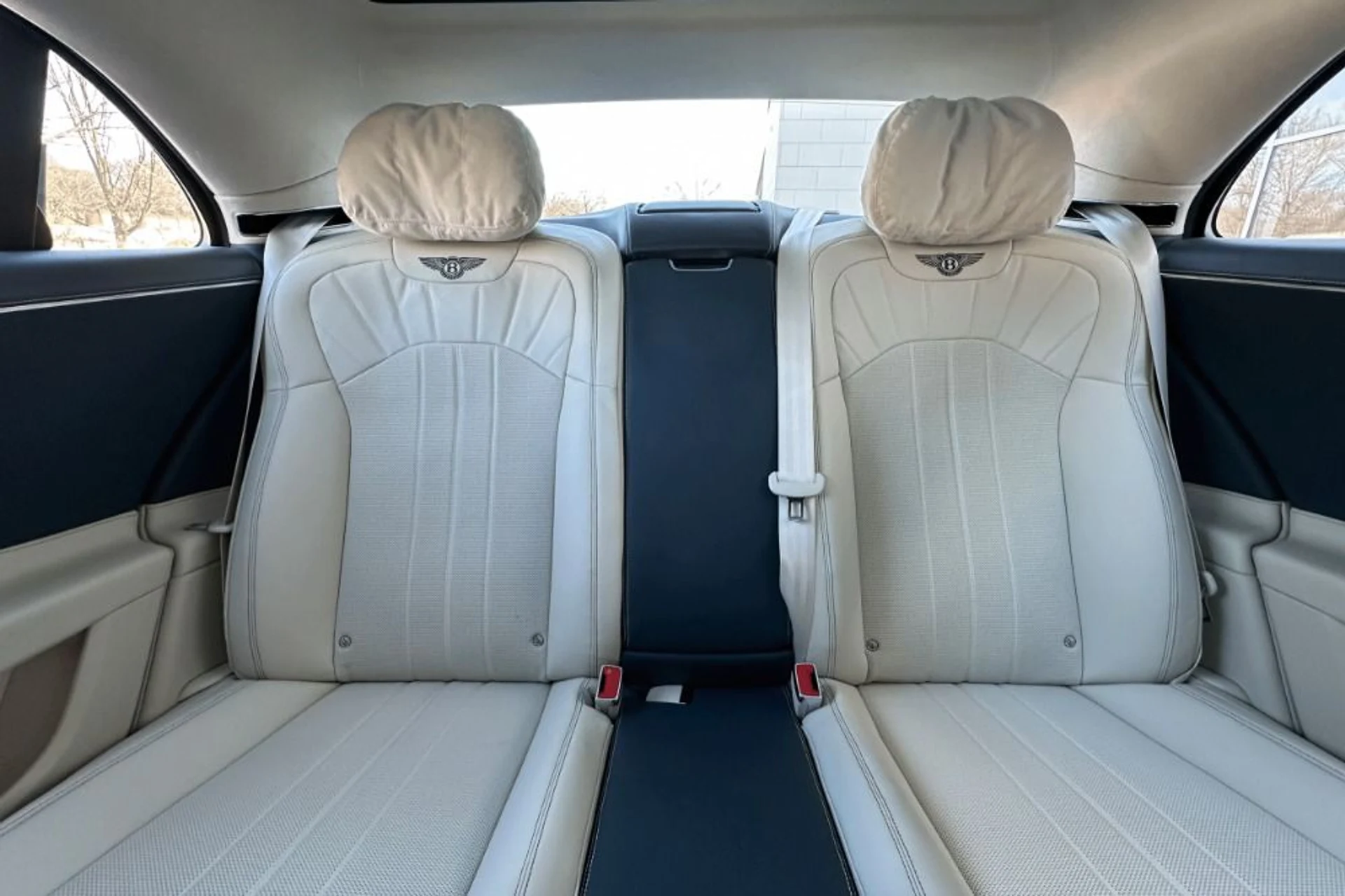 mph014_672831285_Used_2024_Bentley_Flying_Spur_Edition_8_1769780862_b367b960dd