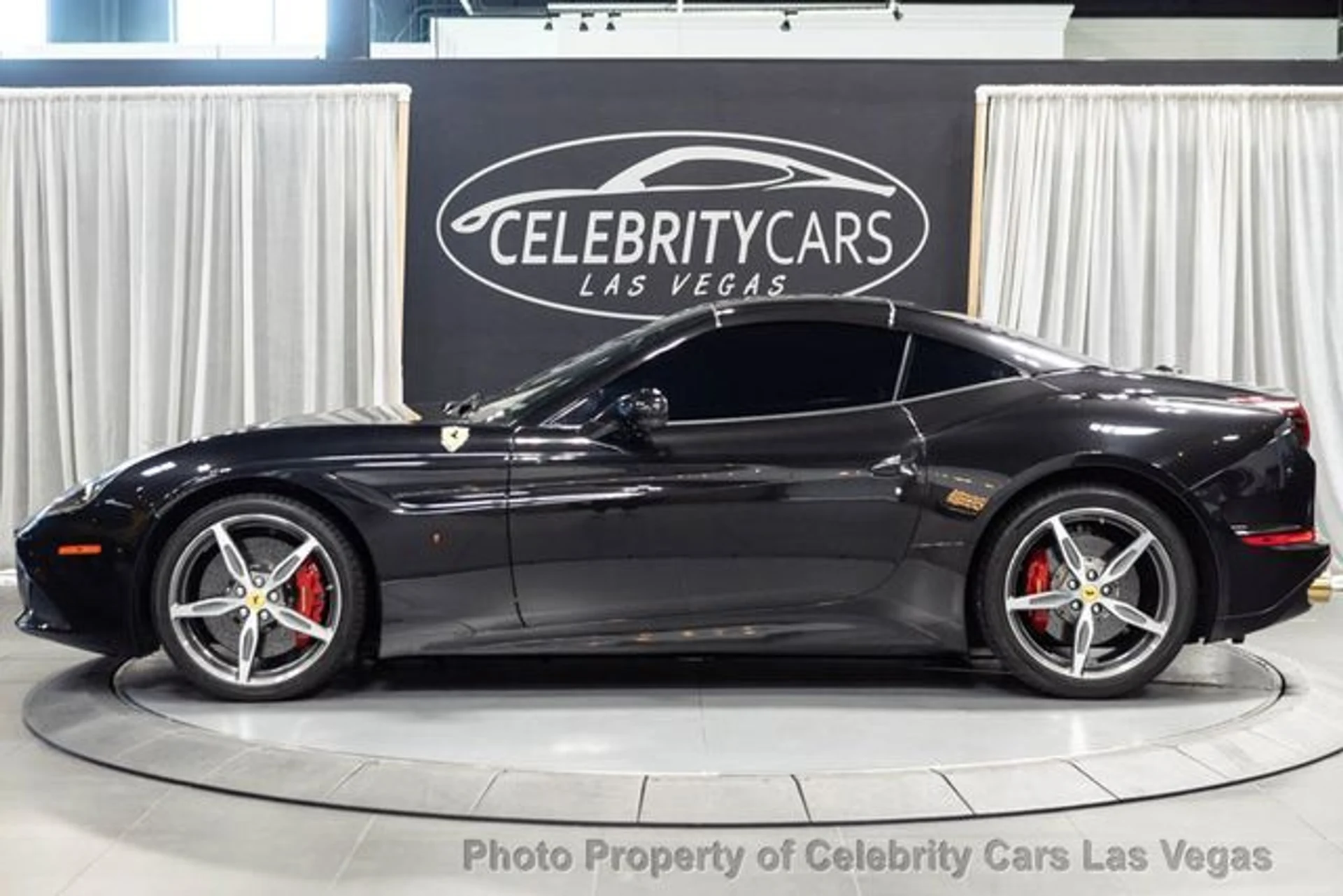 mph014_67336054_used_2017_ferrari_california_t_convertible_9707_23074635_19_640_00df683610