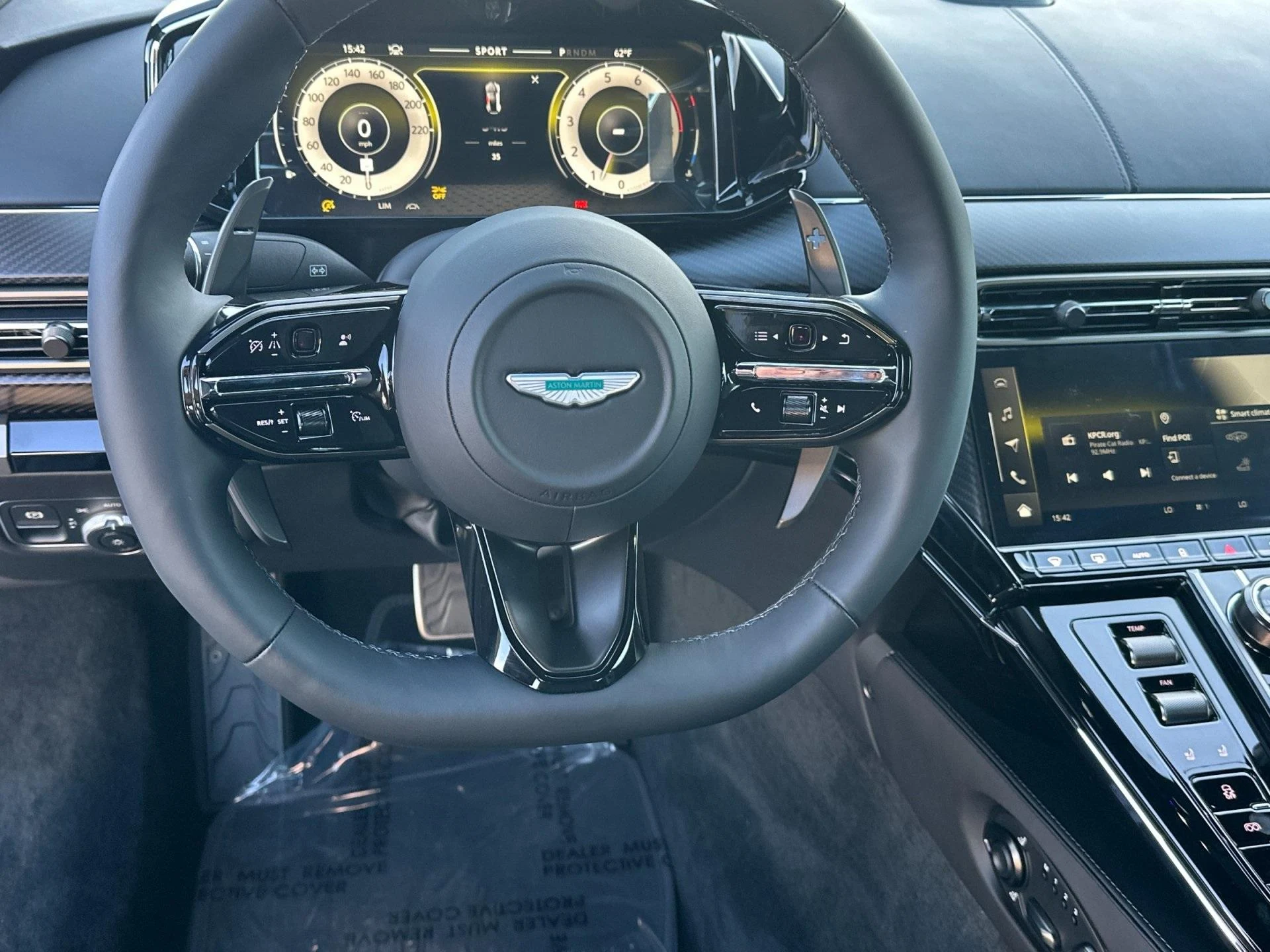 mph014_675917972_New_2026_Aston_Martin_Vantage_Coupe_1764169800_47e6d0dc20