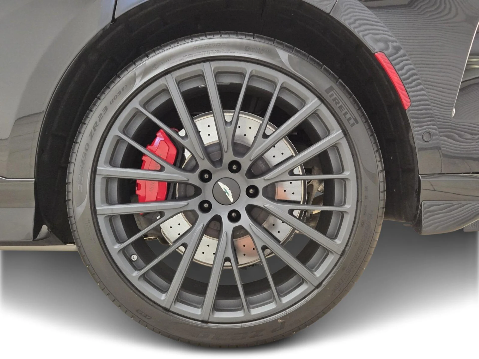 mph014_676199204_Used_2023_Aston_Martin_DBX_707_1777354909_c8f6fc6957