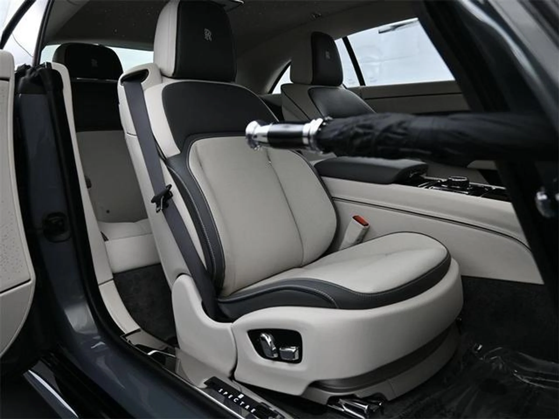 mph014_693069147_70g9_QRL_1an_Gj_Un_Jp_NW_03pjl_Ko_Kw_3b34cbdc84