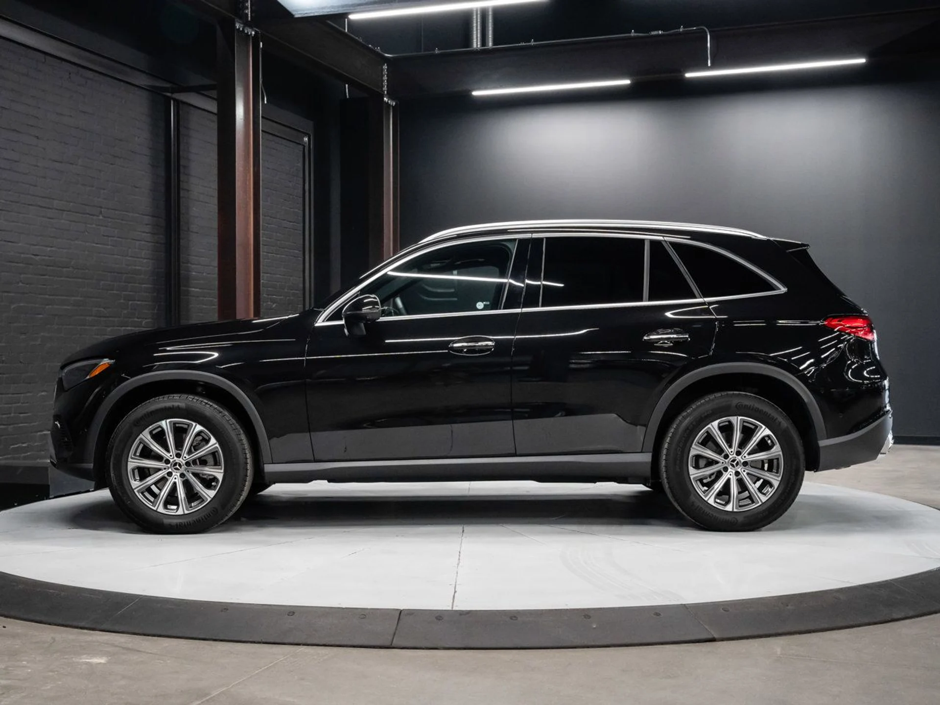 mph014_694477628_mercedes_benz_glc_2025_9e6f44aa3b