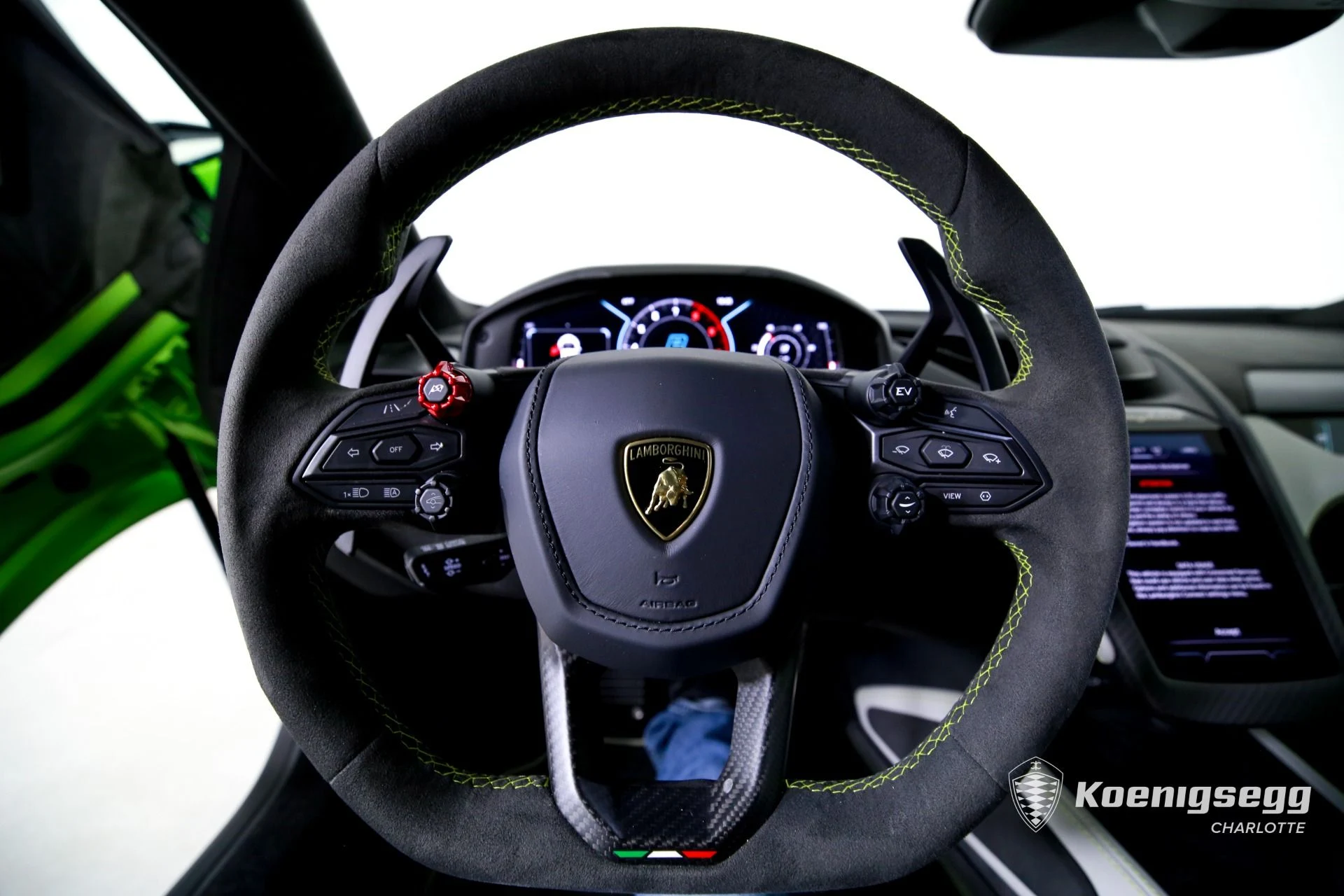 mph014_698951515_Used_2024_Lamborghini_Revuelto_1774640458_8ad2d9ec85