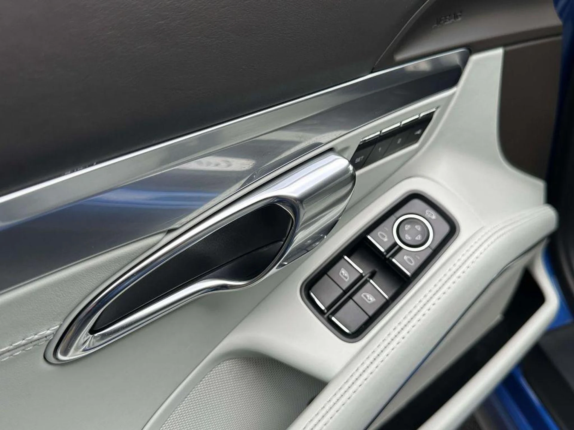 mph014_702013030_4_LU_FJ_1m_Vzt_Nv_Am_QIOU_0_R3iuwn_E_882e4b9e03