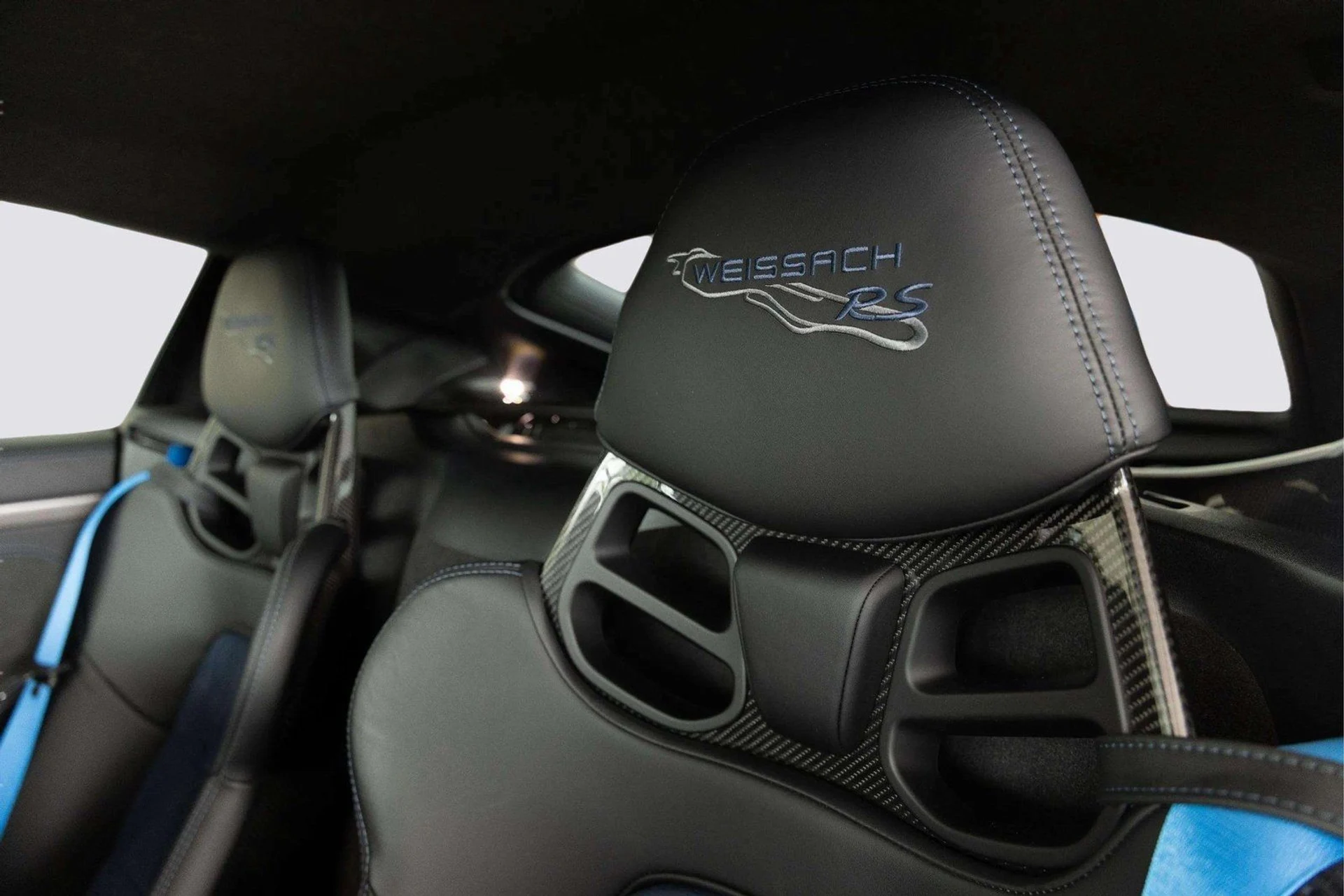 mph014_703291352_image_15_4ca369befa