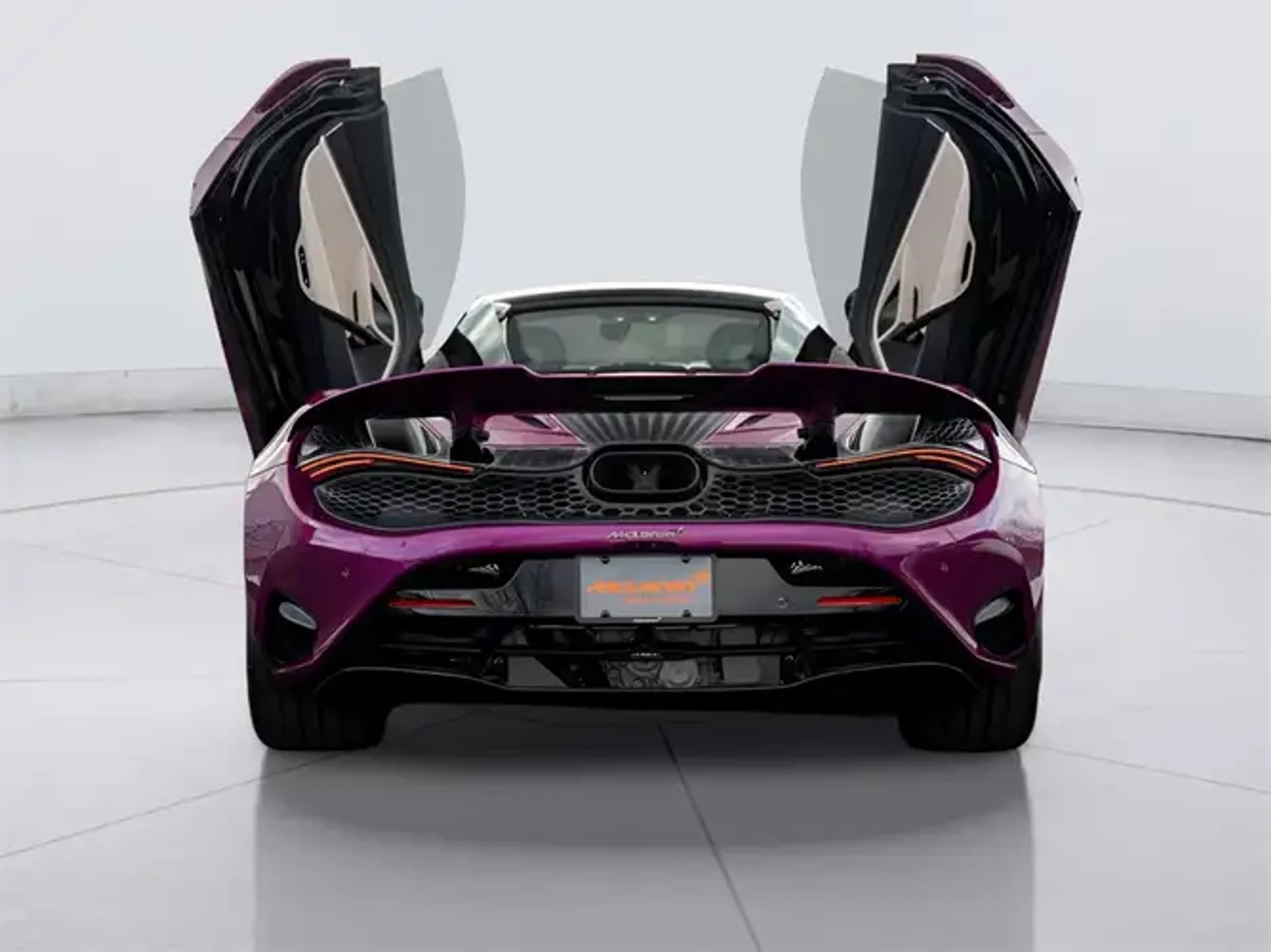 mph014_703589530_C_Qr_Mmk_WLA_Mha_Kuw_M_med_cf22a0bcc9