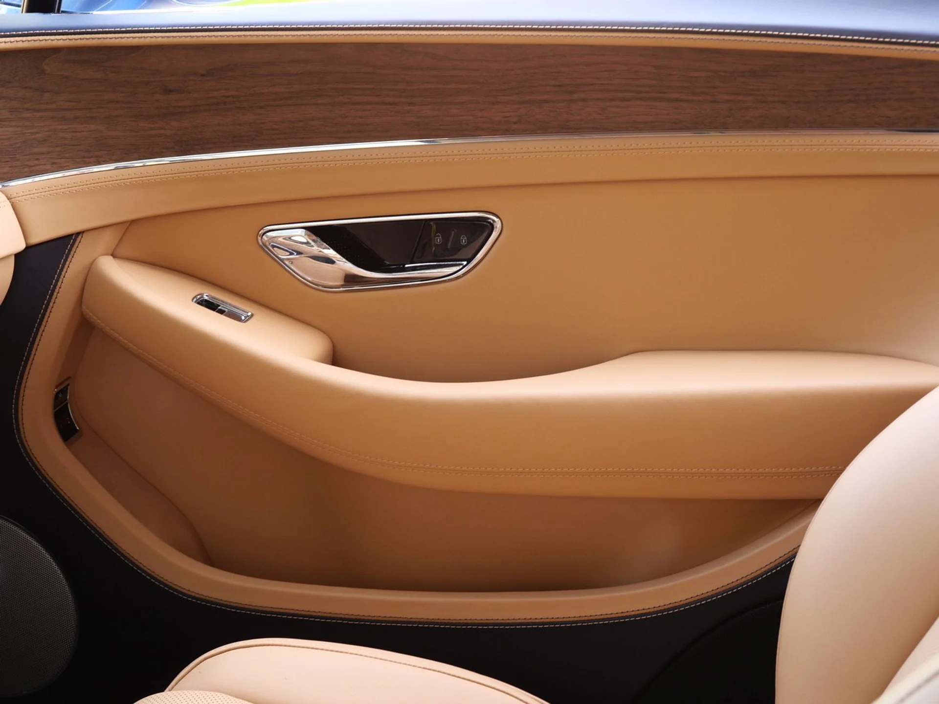 mph014_704576416_2a0632af0ab7692c25a5f2bb92e3824ax_d648215ab5