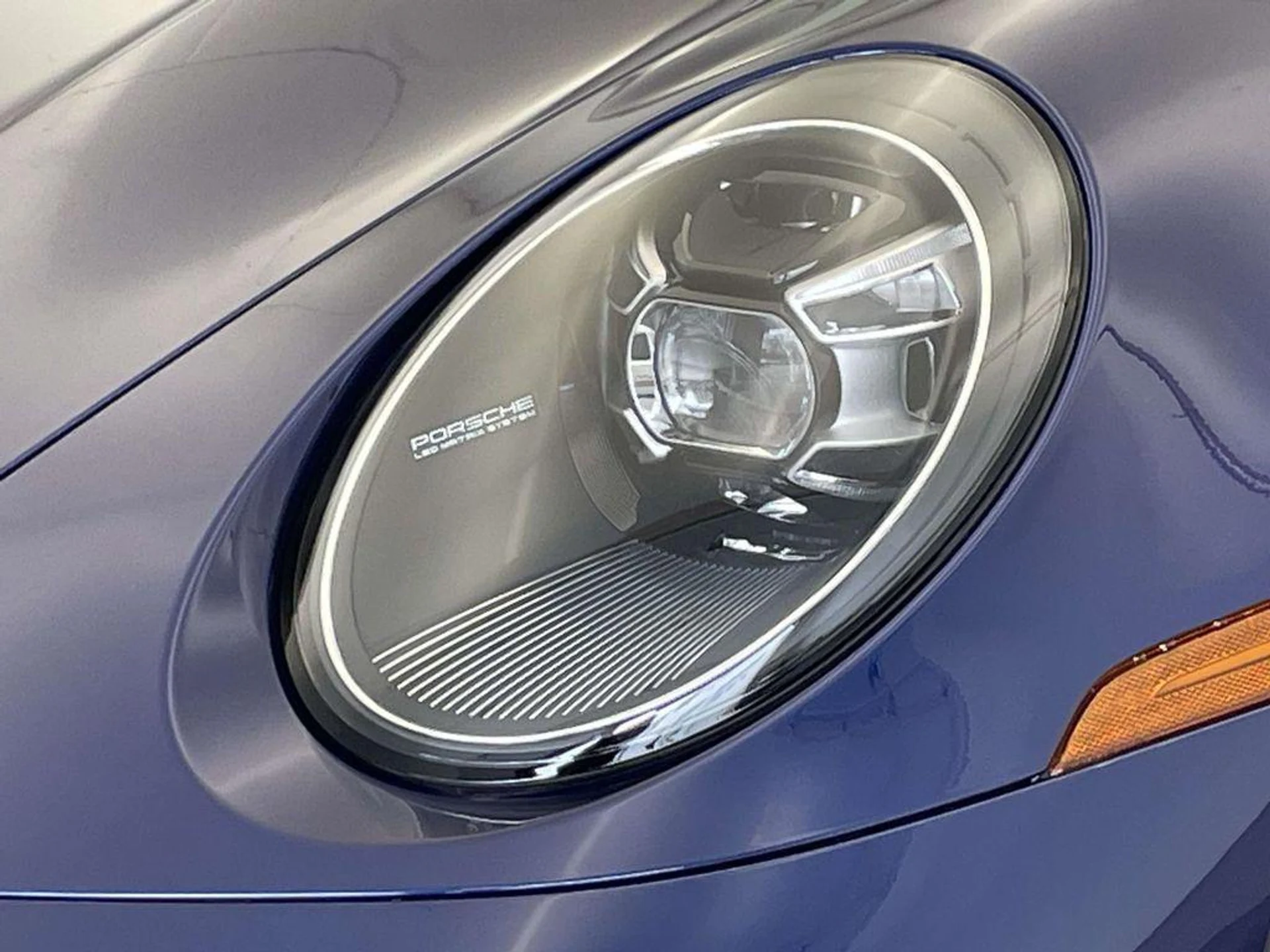 mph014_705570764_af2_T8_Oqz_Uo_w_Q_r_X_Eb8_l_Xo_Xi_AA_87f265daf7