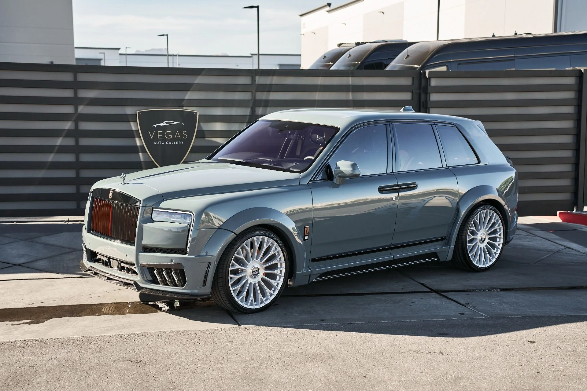 mph014_711908222_Used_2025_Rolls_Royce_Cullinan_Base_1766021442_cc8235380f