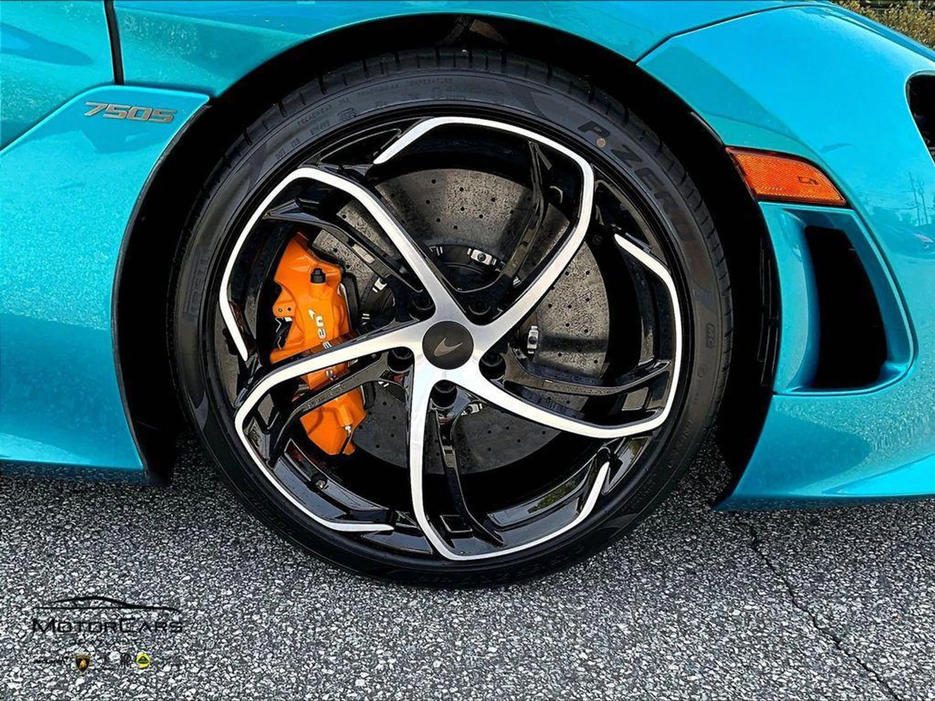 mph014_722287963_av_B_1_H9_Smgrkxyrxyvvw_HBB_0oss_07f675a7f7