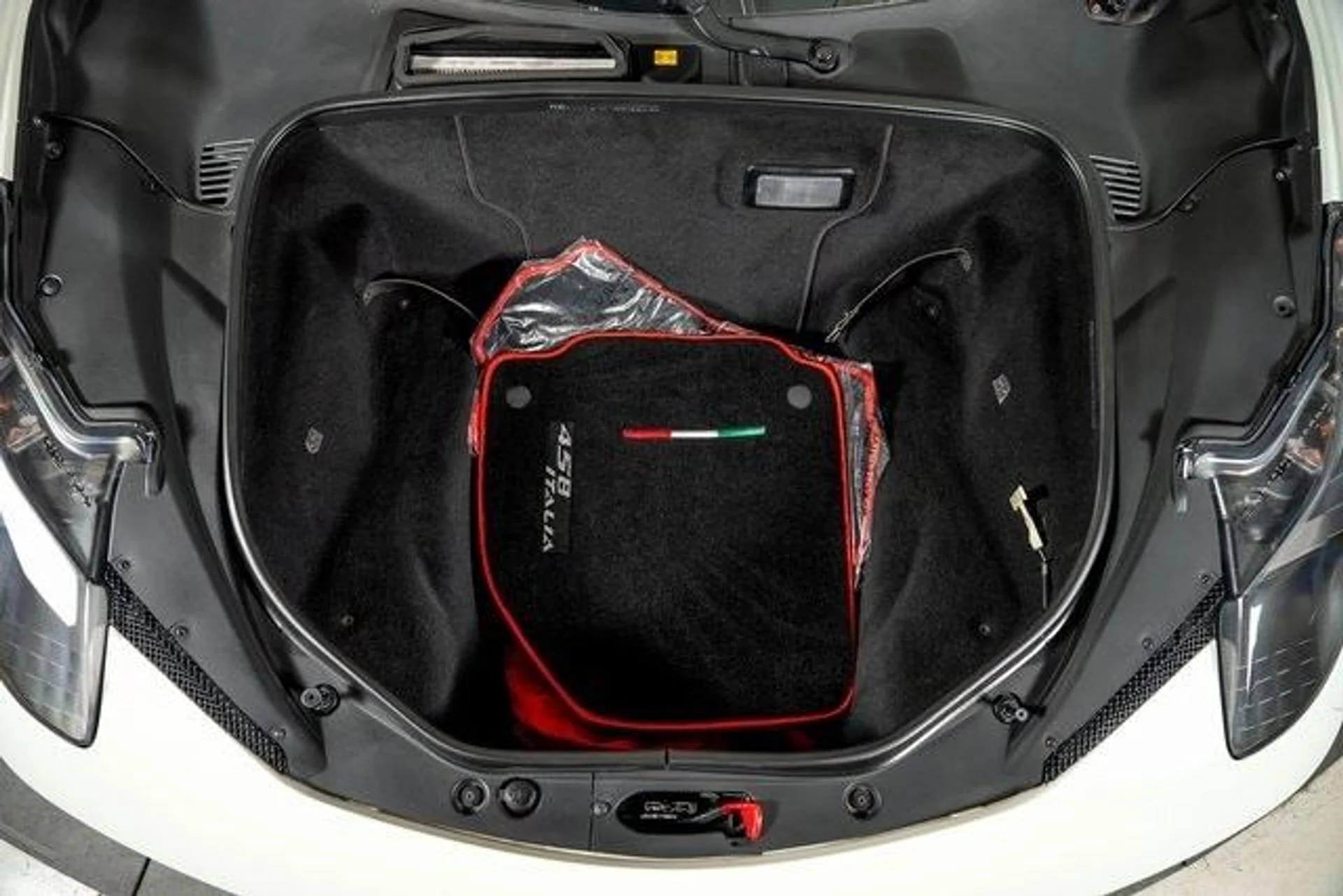 mph014_72269077_df52a63d7152a443392bd7cd492766a1x_b7021cfe07