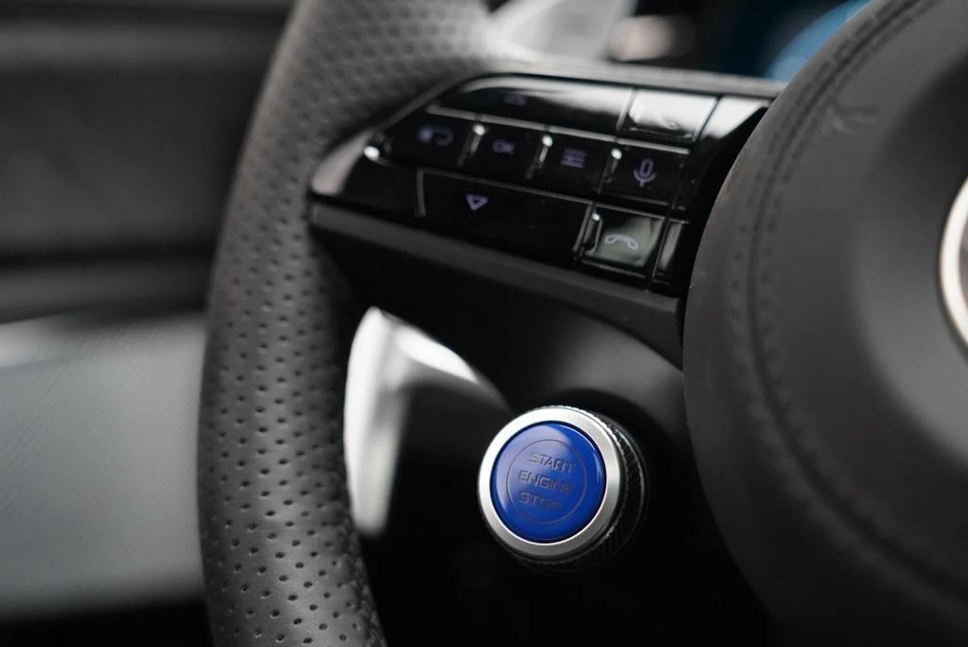 mph014_726839479_2_M6_YZCH_fm_Tq_O1_En_C1_QP_1_VO_3_Xb_U_0f56eac3cf