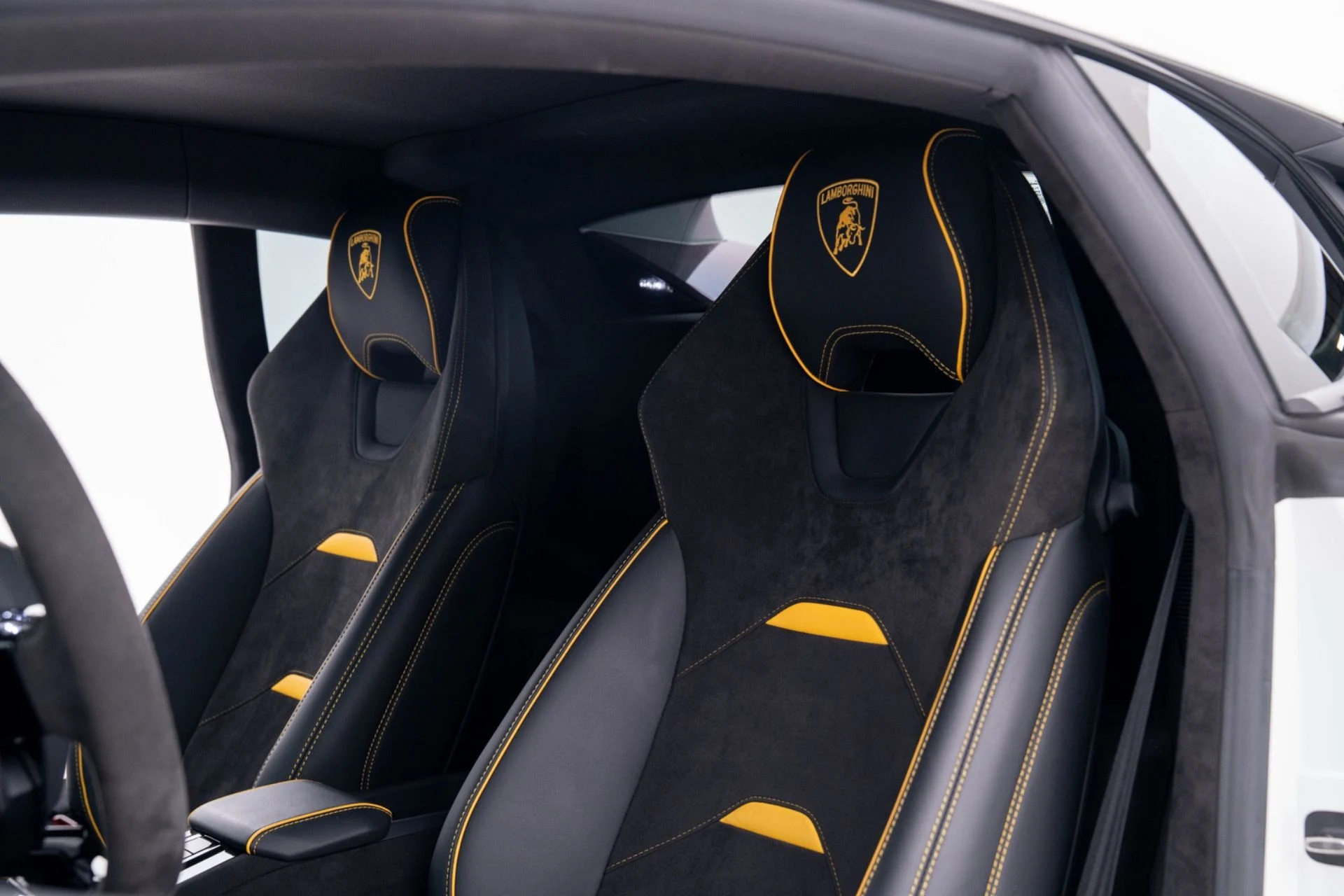 mph014_727884988_Used_2023_Lamborghini_Huracan_Tecnica_1781822995_ed2e76e8c3