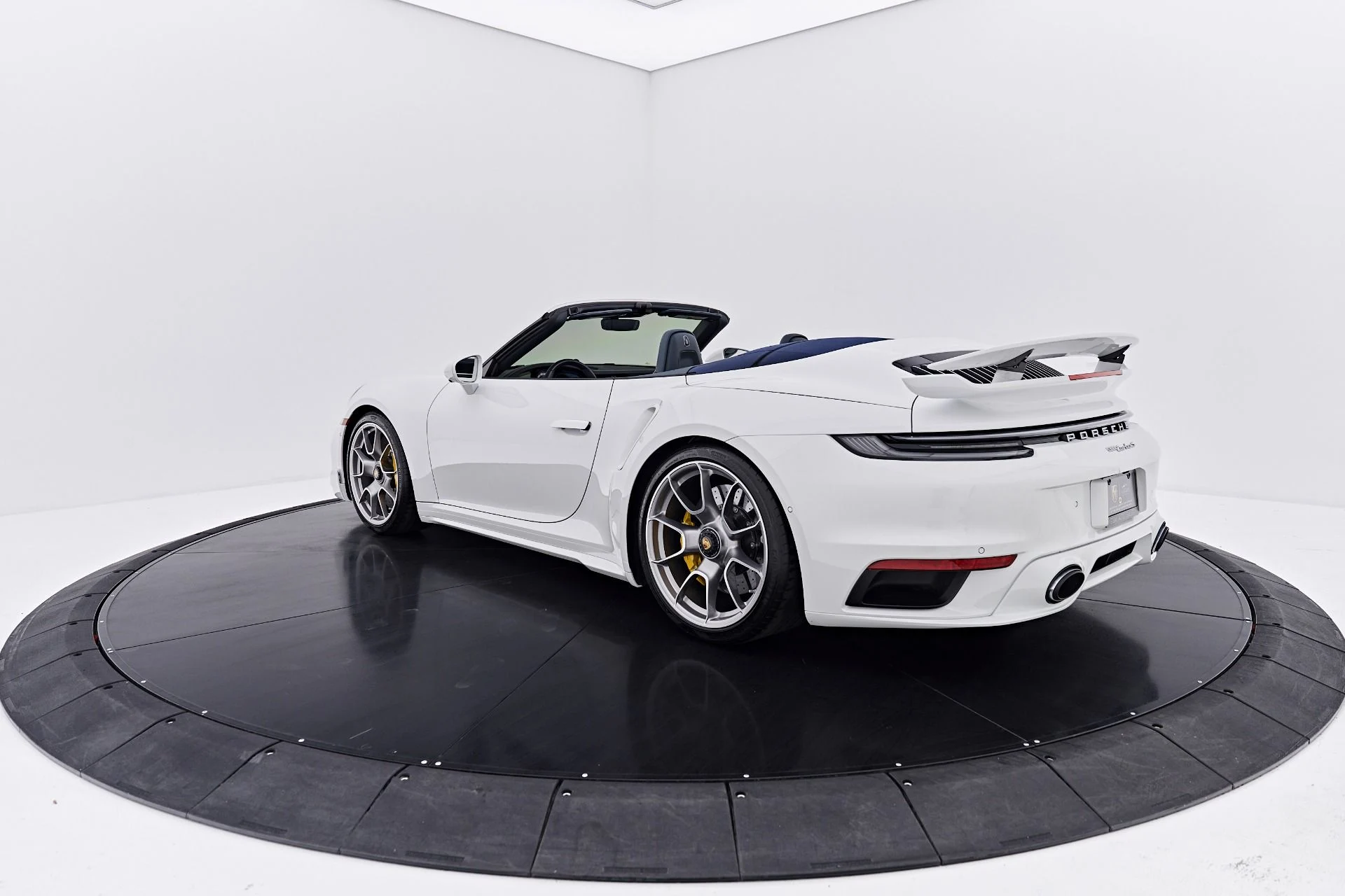 mph014_728230870_Used_2025_Porsche_911_Turbo_S_1788486887_88392eeb0b