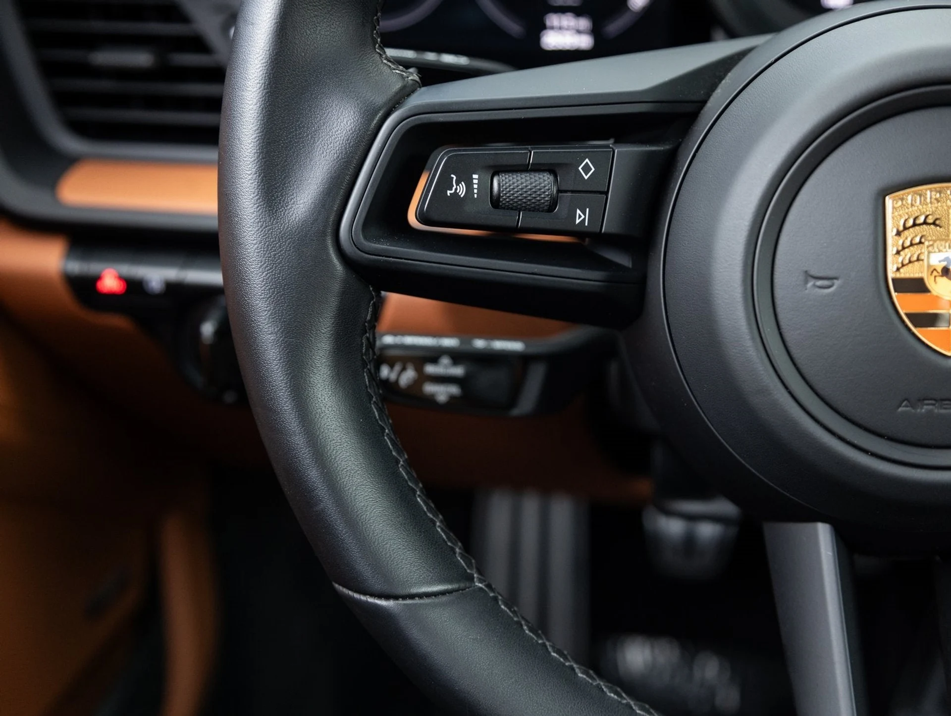 mph014_736659216_15_7685479400