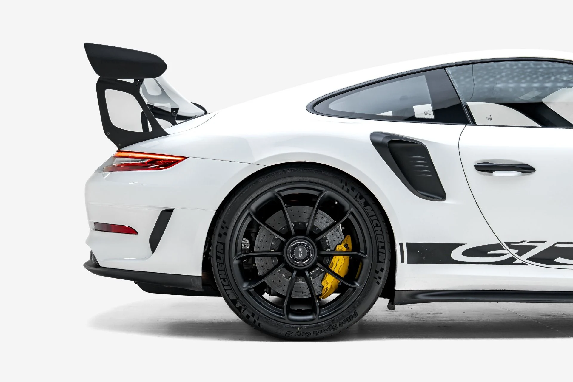 mph014_737520739_Used_2019_Porsche_911_GT_3_RS_1787346276_34032de2b3