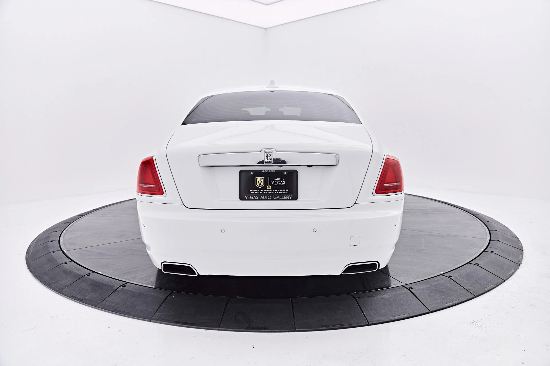 mph014_740251089_Used_2018_Rolls_Royce_Ghost_Base_1787073507_60c9be138a