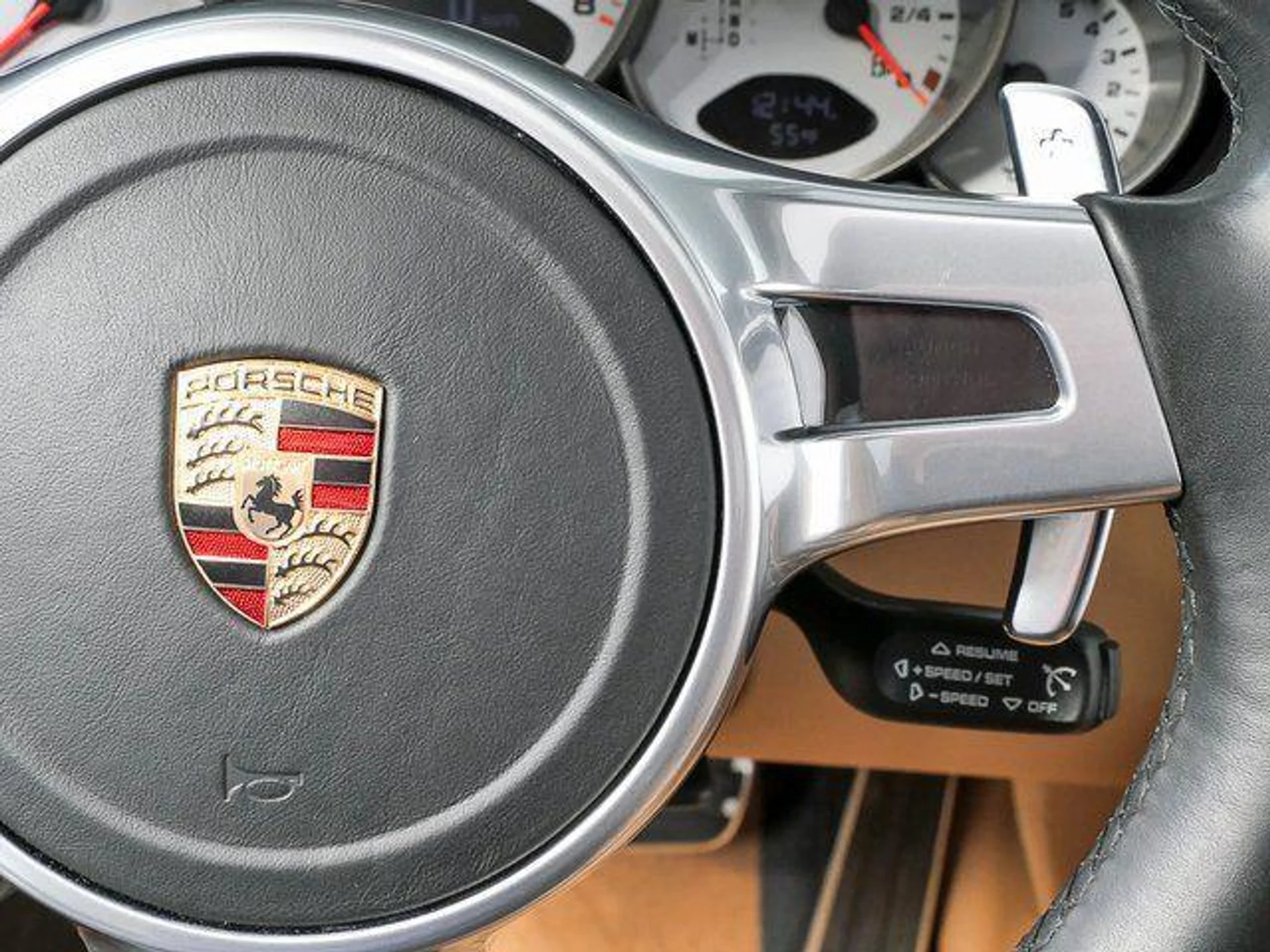 mph014_742220616_z_W_Hmt_D_Ctd2_J_8_XPC_7ud_Iko_G3_We0_ae61b13d94