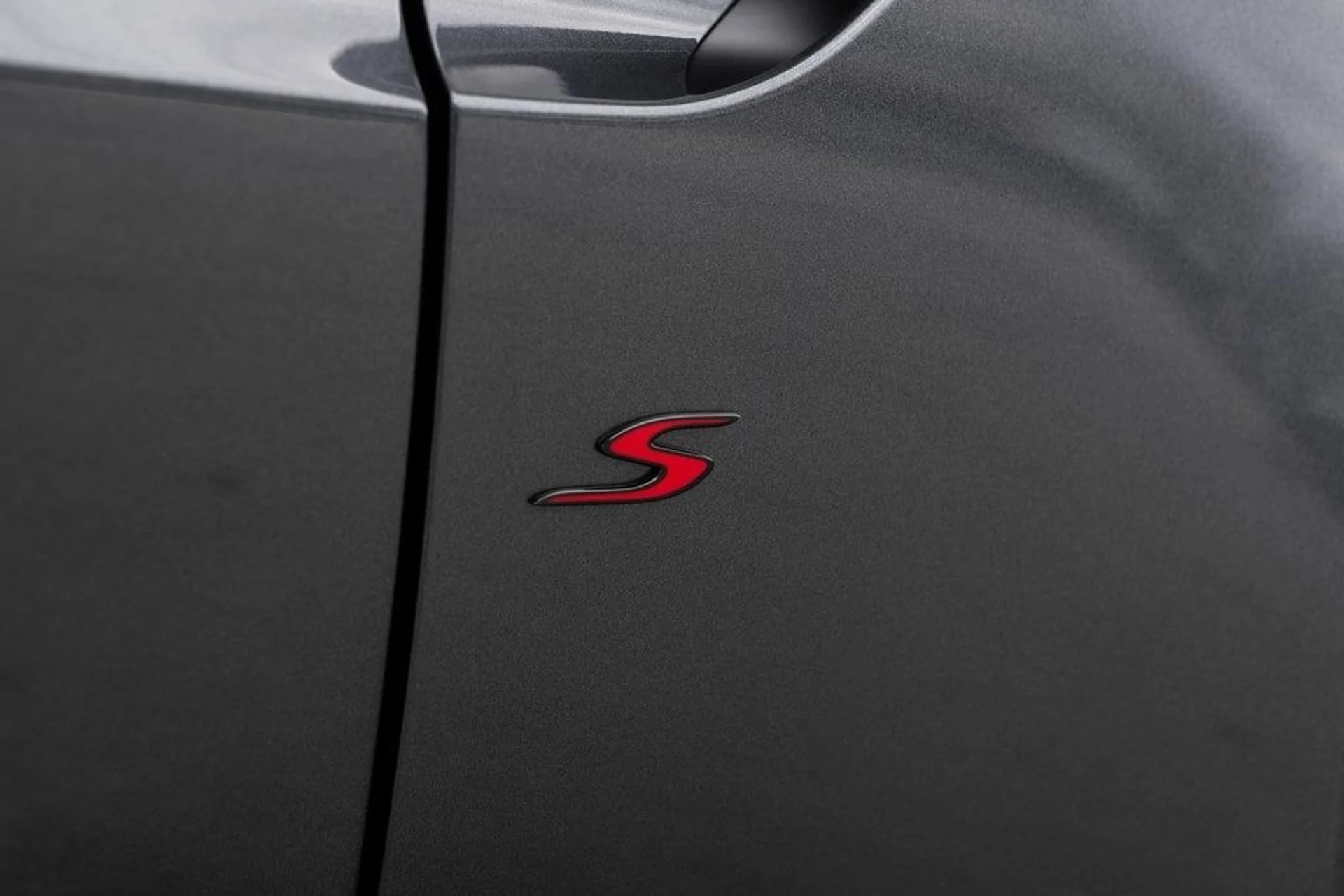 mph014_744051830_4a0b878fd34ee94bad34e768fcd388c9x_9043526b4c