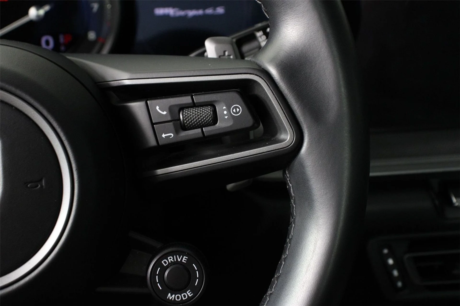 mph014_747474643_0815f560d1662804df74dcd27d2730c5_8b8503d6a1