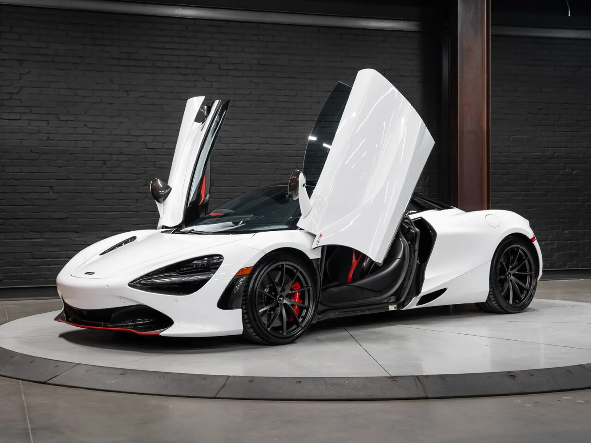 mph014_750818306_mclaren_720s_2019_8a604655e2