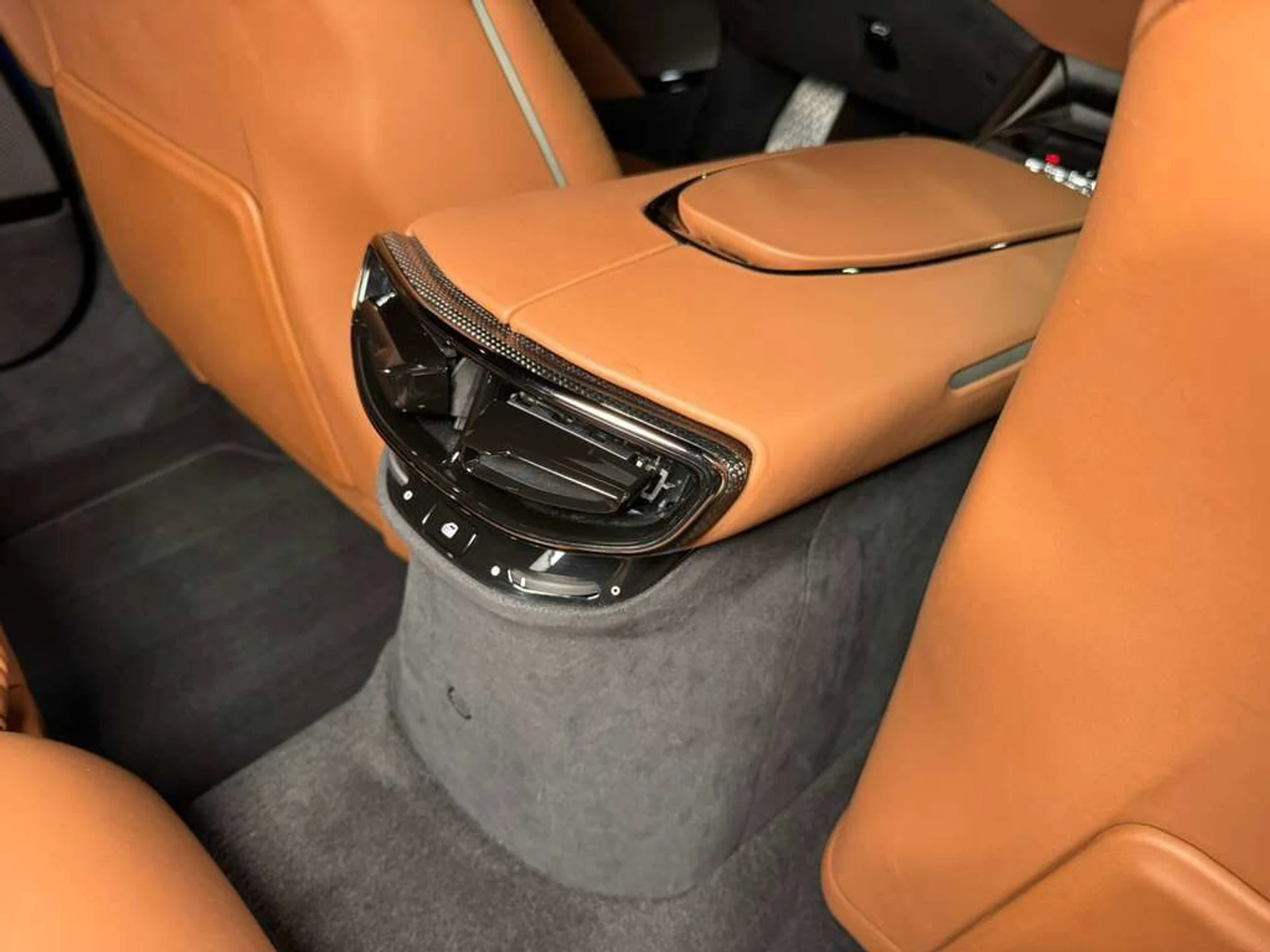 mph014_750829669_b94bc2abb584f669666f6cda1009c81a_1120dc2bf2