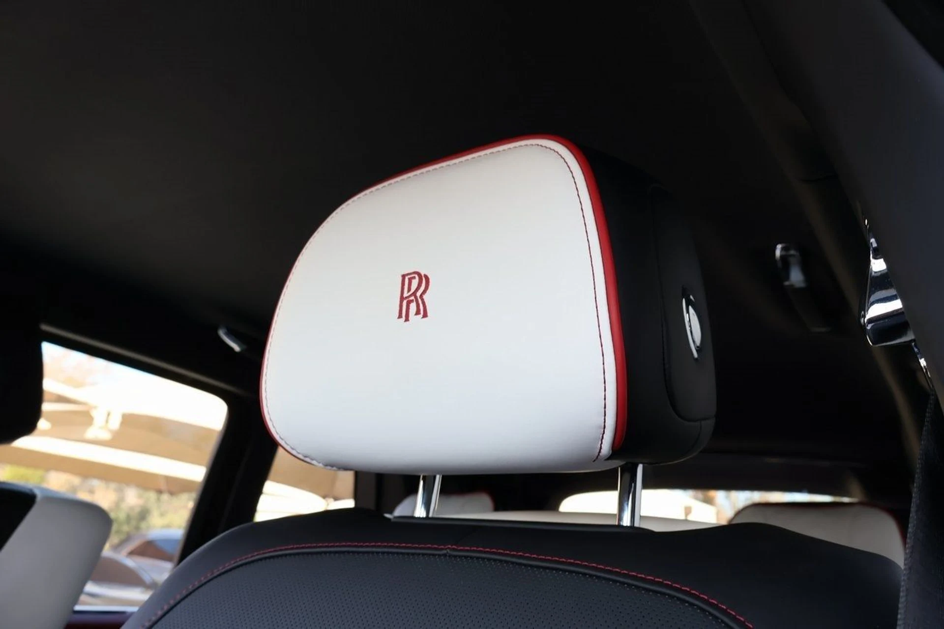 mph014_75340094_15_c8f248aecc