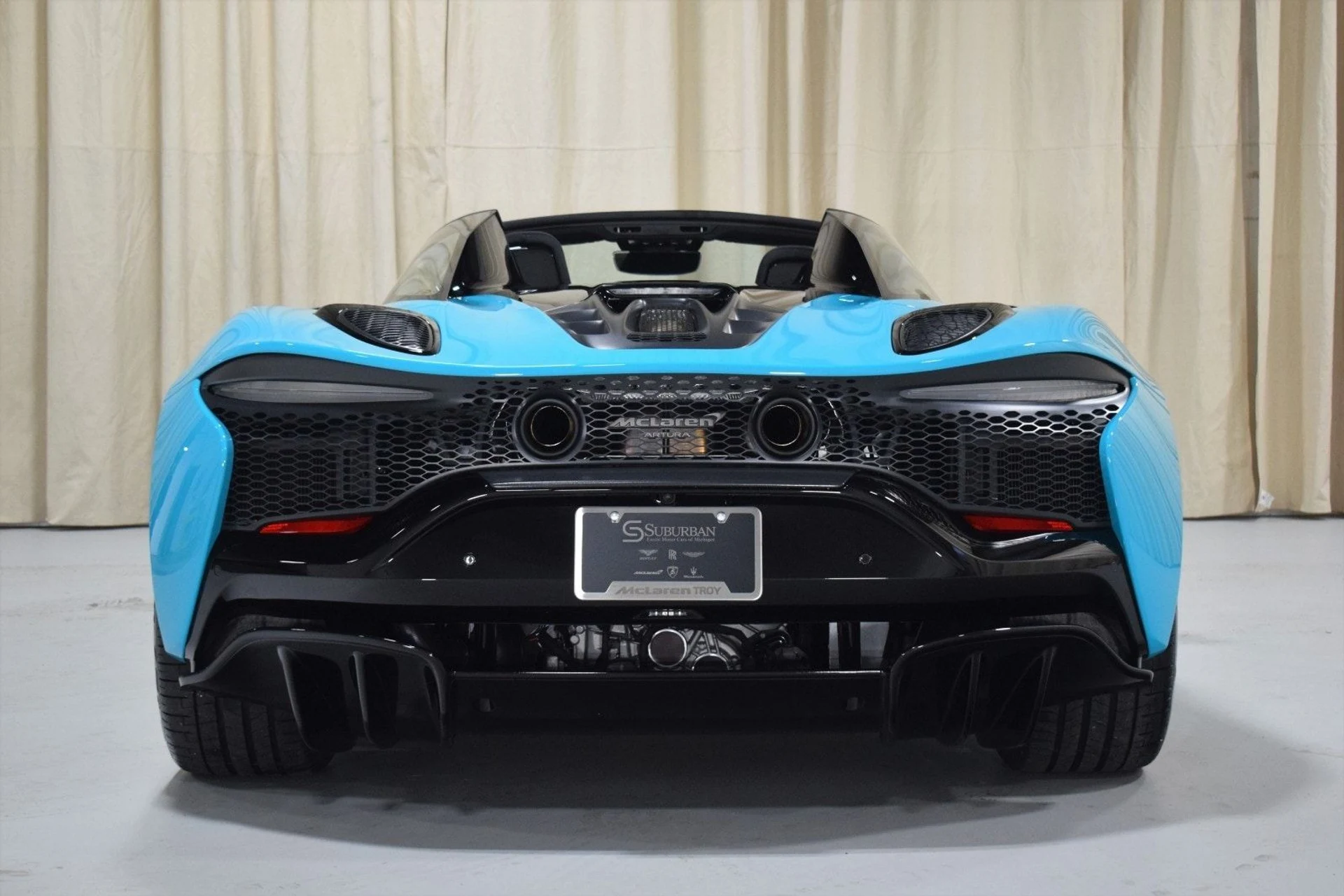 mph014_756470522_f0dcac3ec6f65e383f8f27f4e4842d73x_594d11a5f0