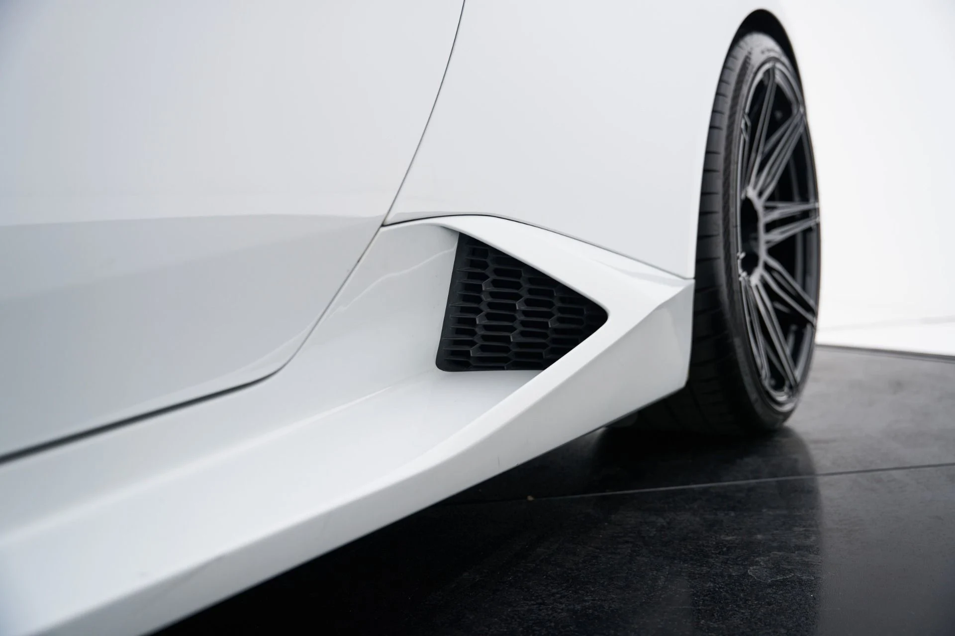 mph014_766344612_Used_2015_Lamborghini_Huracan_LP_610_4_1792523939_14b8549ef1
