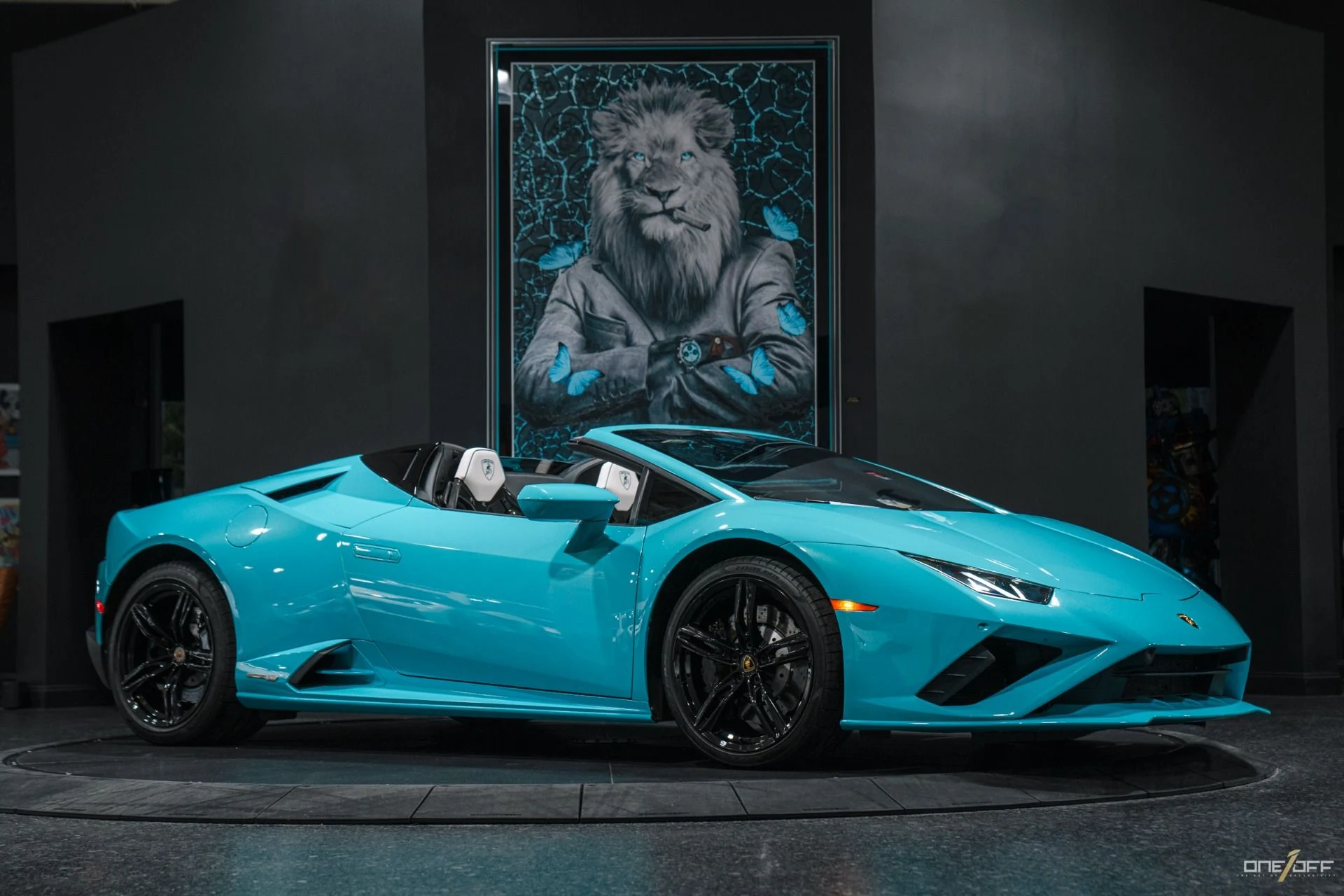 mph014_767835181_Used_2021_Lamborghini_Huracan_EVO_Spyder_In_Blu_Glauco_w_White_Interior_1756349683_598ad19d97