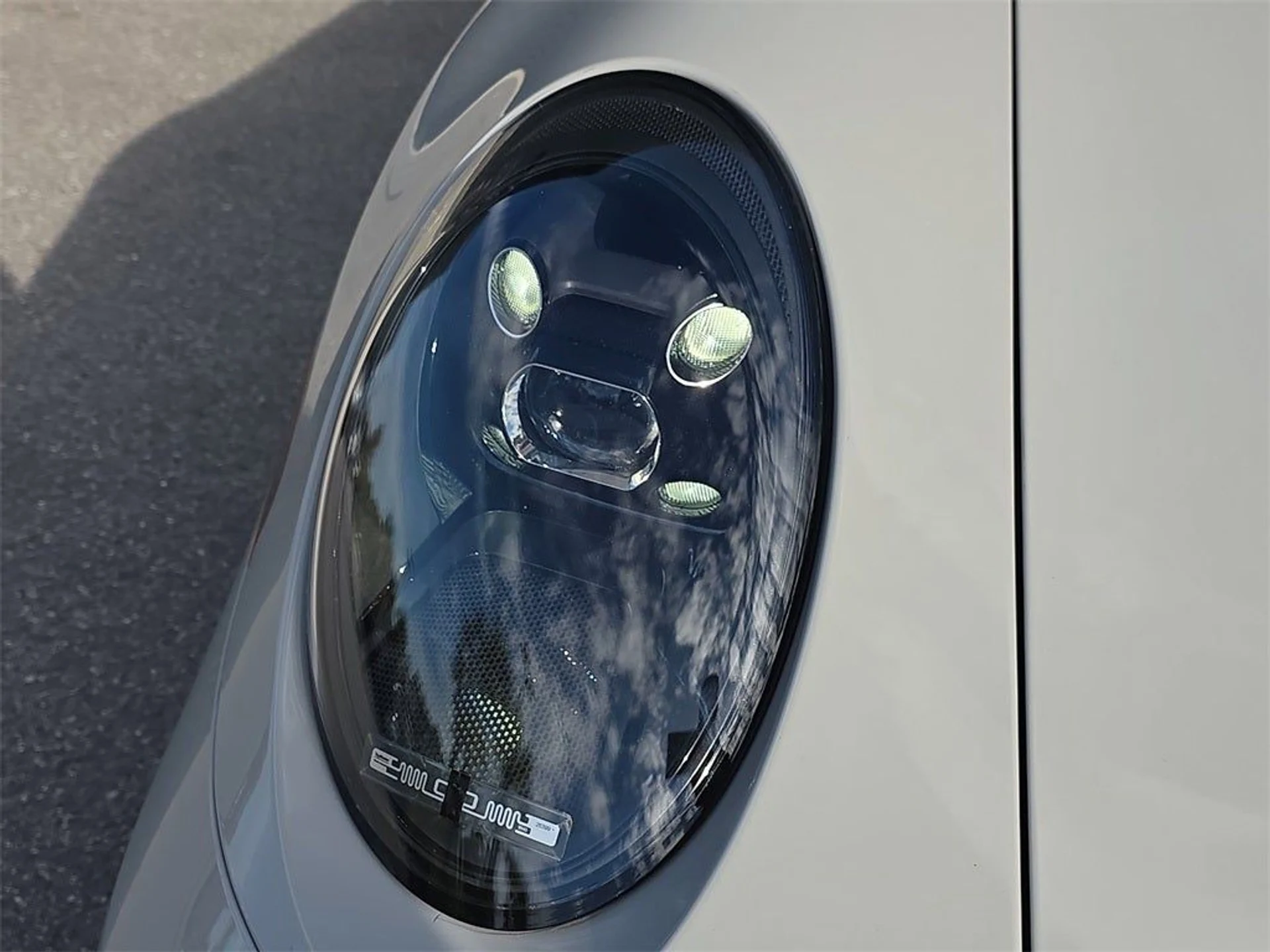 mph014_76833347_15_0f6ca1f61f