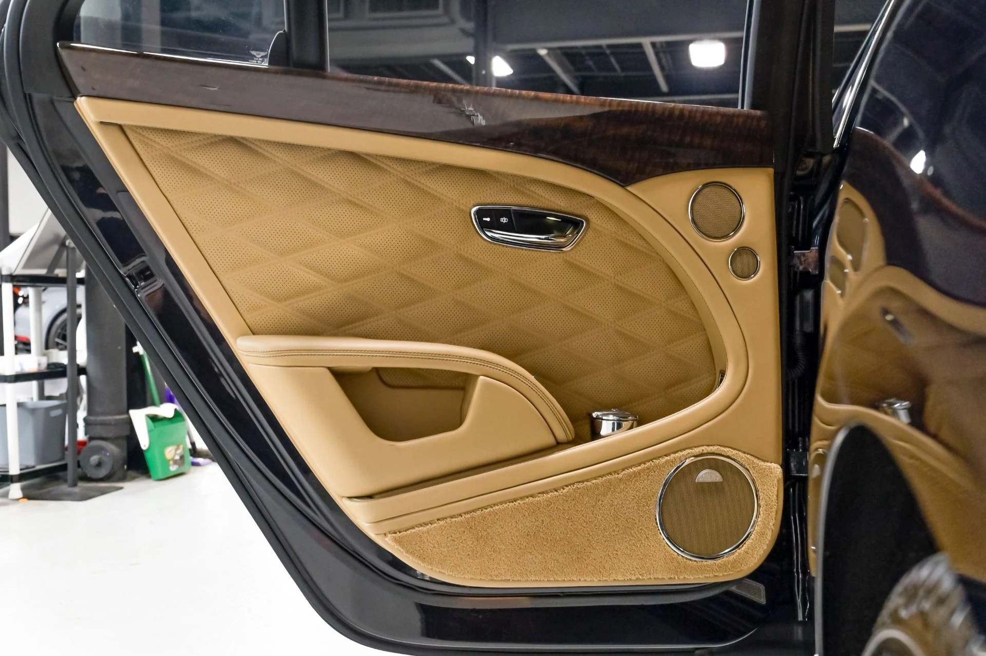 mph014_768533739_Used_2017_Bentley_Mulsanne_1782570878_2def8ff84b