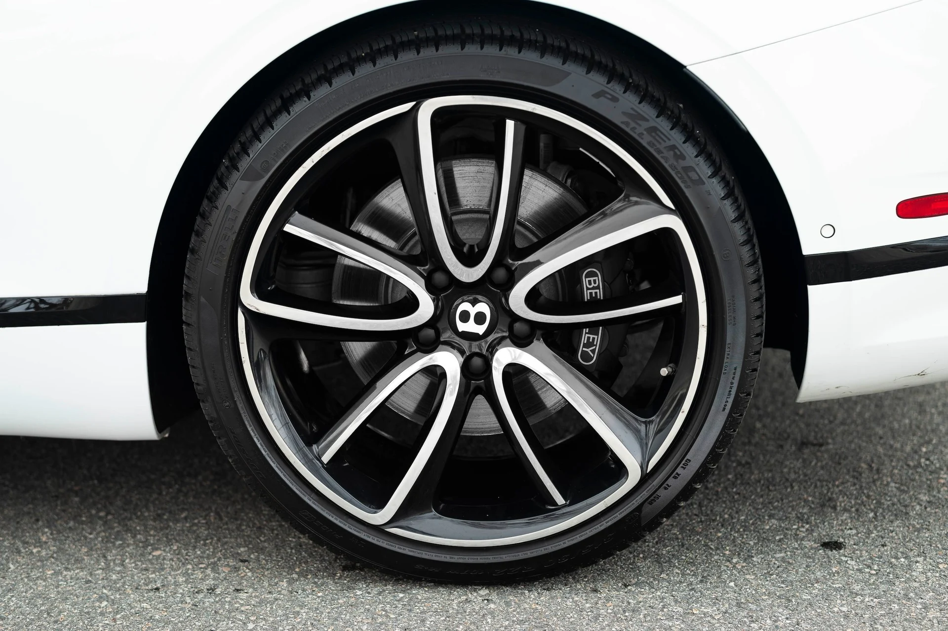 mph014_779932678_1c9d73a99ed4478b84059bf3d8fa1b1a_65d5c55ef5